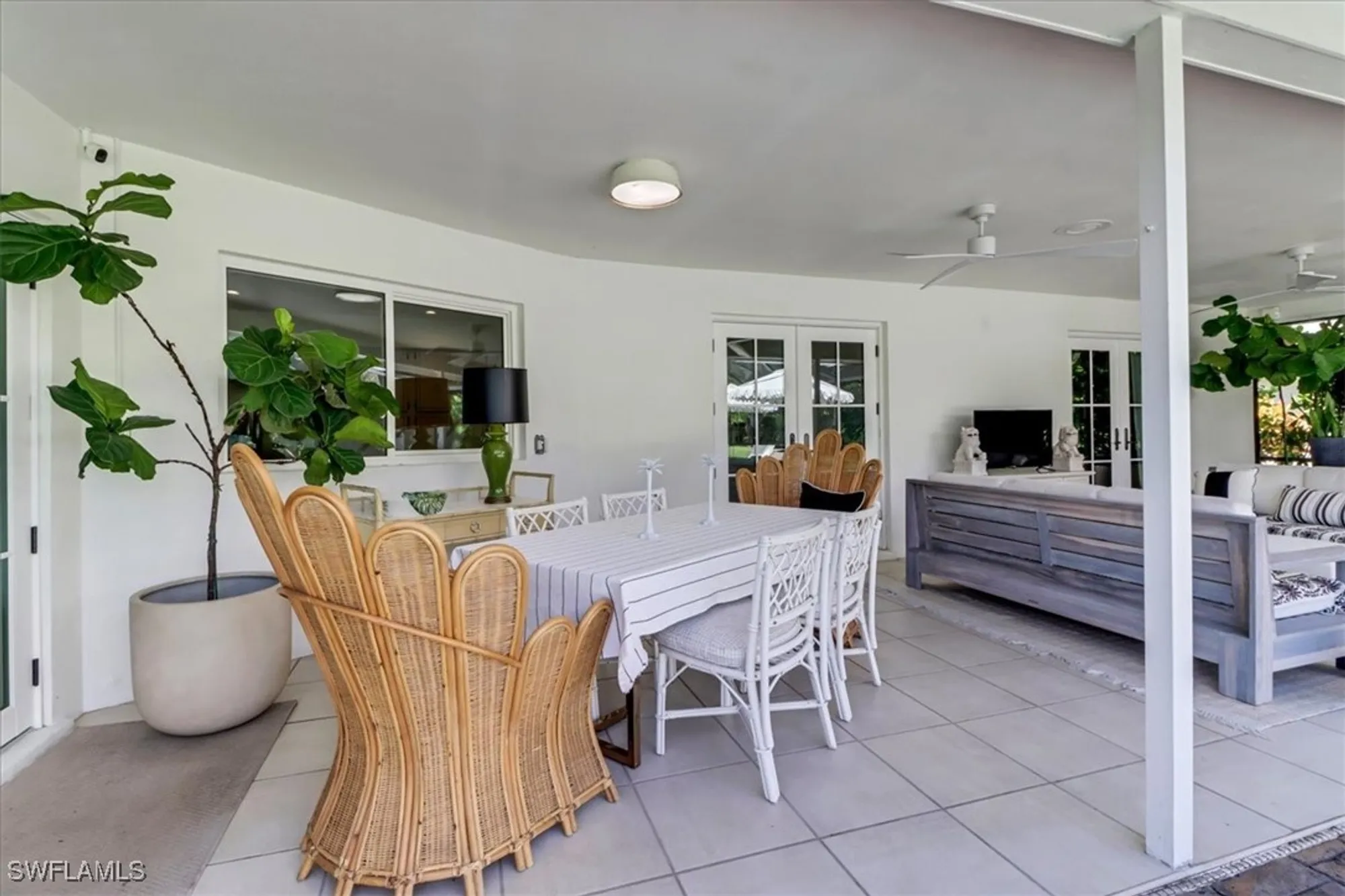 Property Slideshow image 33 of 48 | 701 harbour dr, Naples, FL, 34103