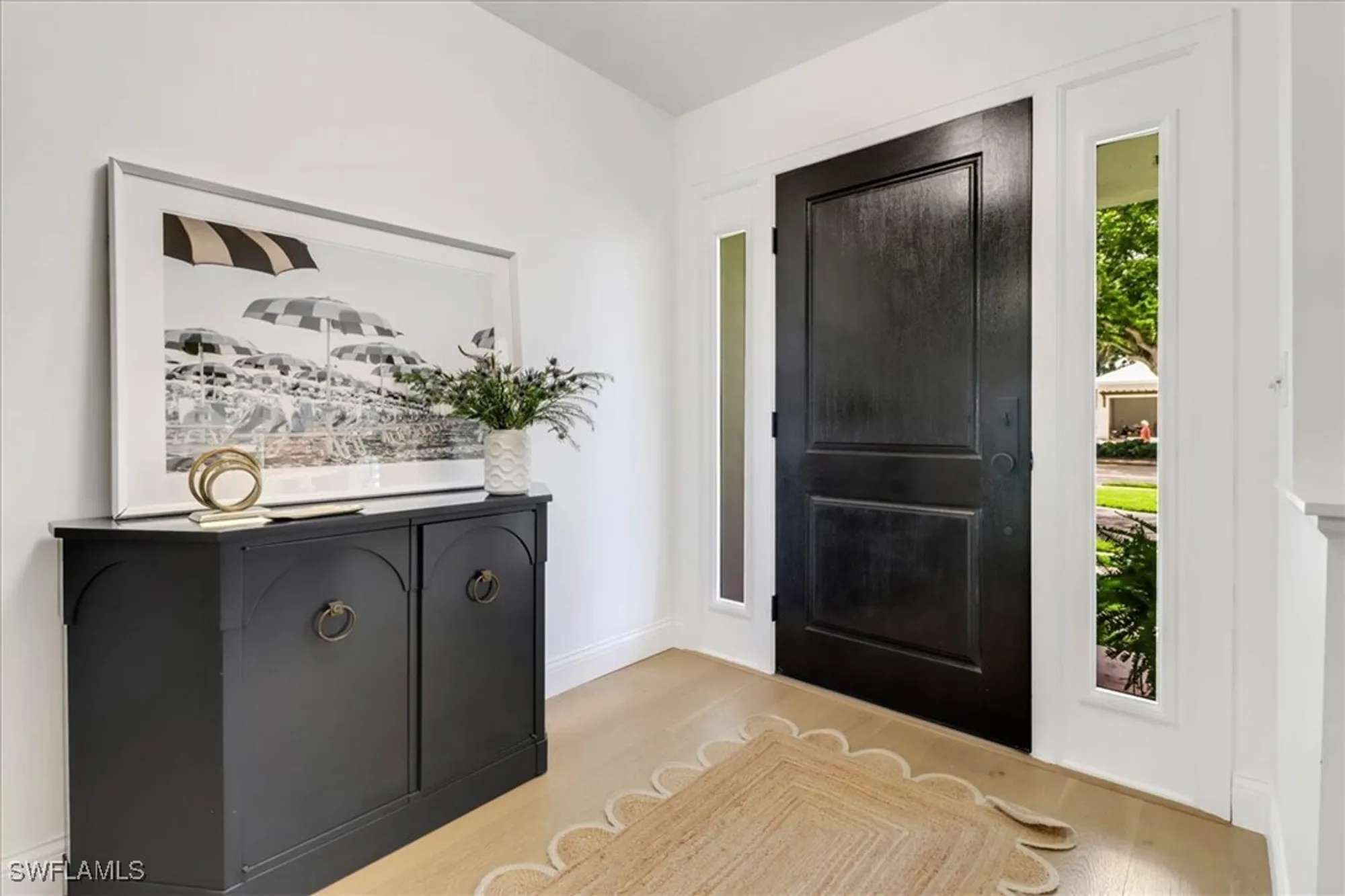 Property Slideshow image 4 of 48 | 701 harbour dr, Naples, FL, 34103