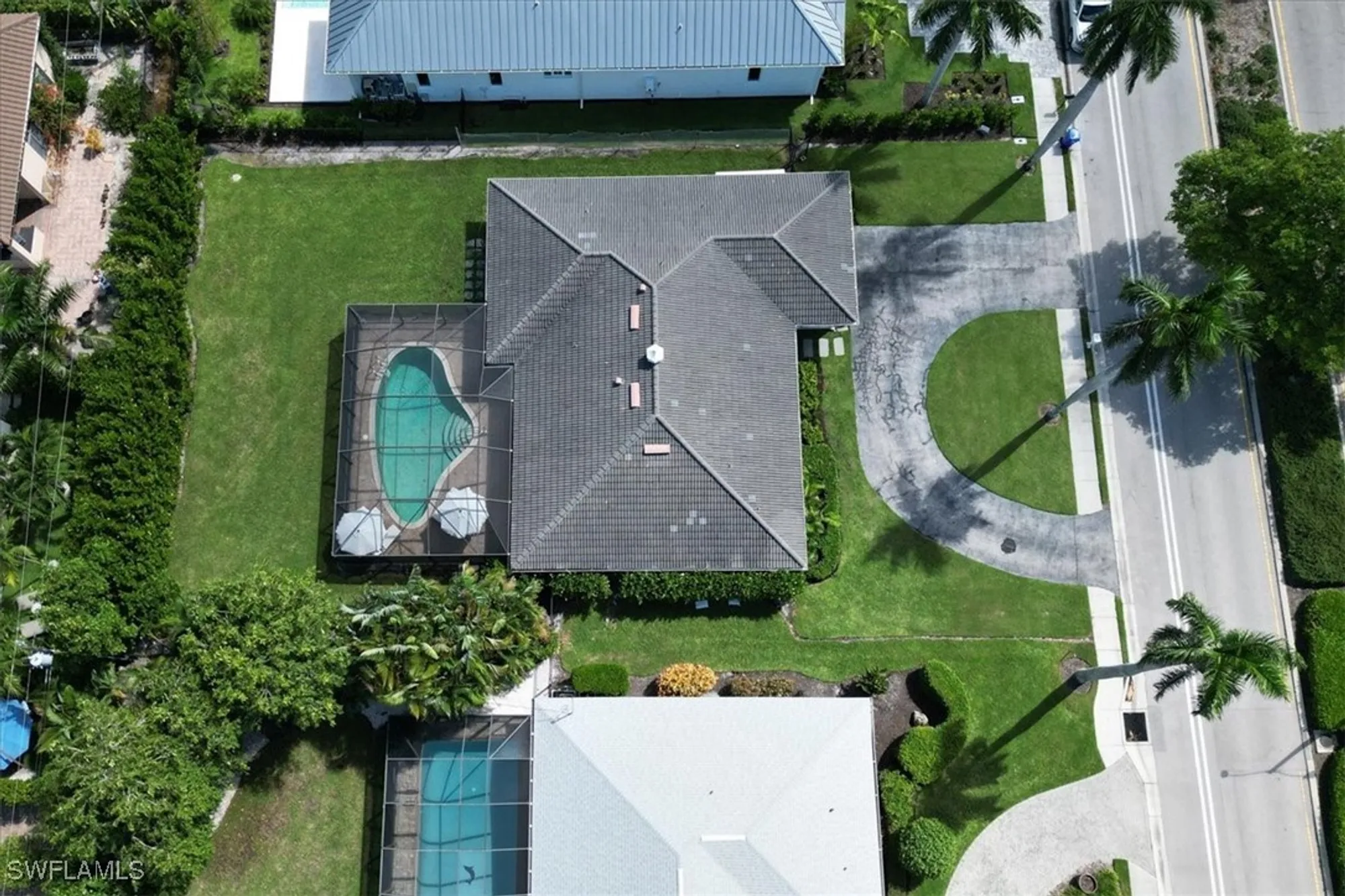 Property Slideshow image 41 of 48 | 701 harbour dr, Naples, FL, 34103