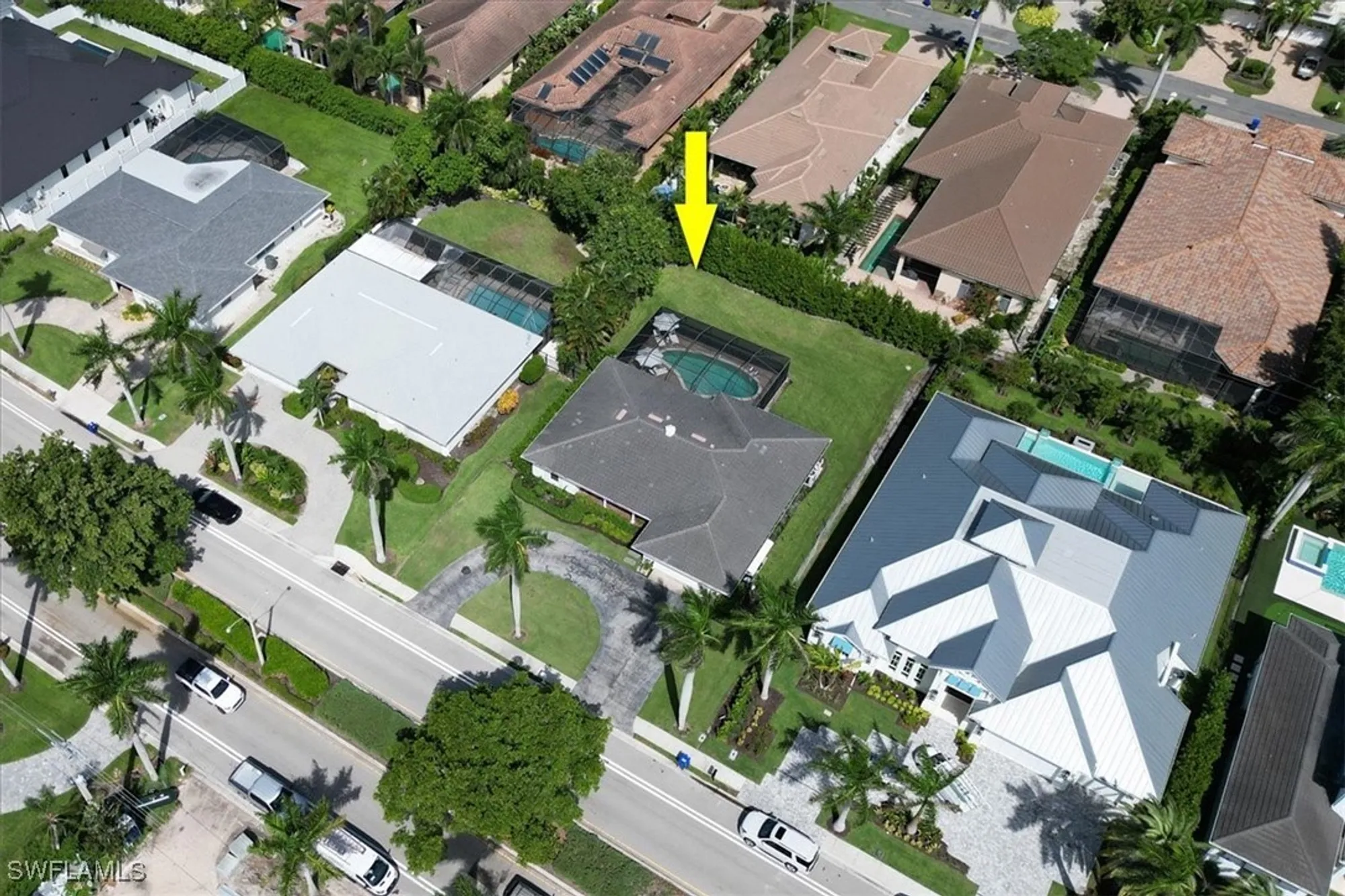 Property Slideshow image 43 of 48 | 701 harbour dr, Naples, FL, 34103