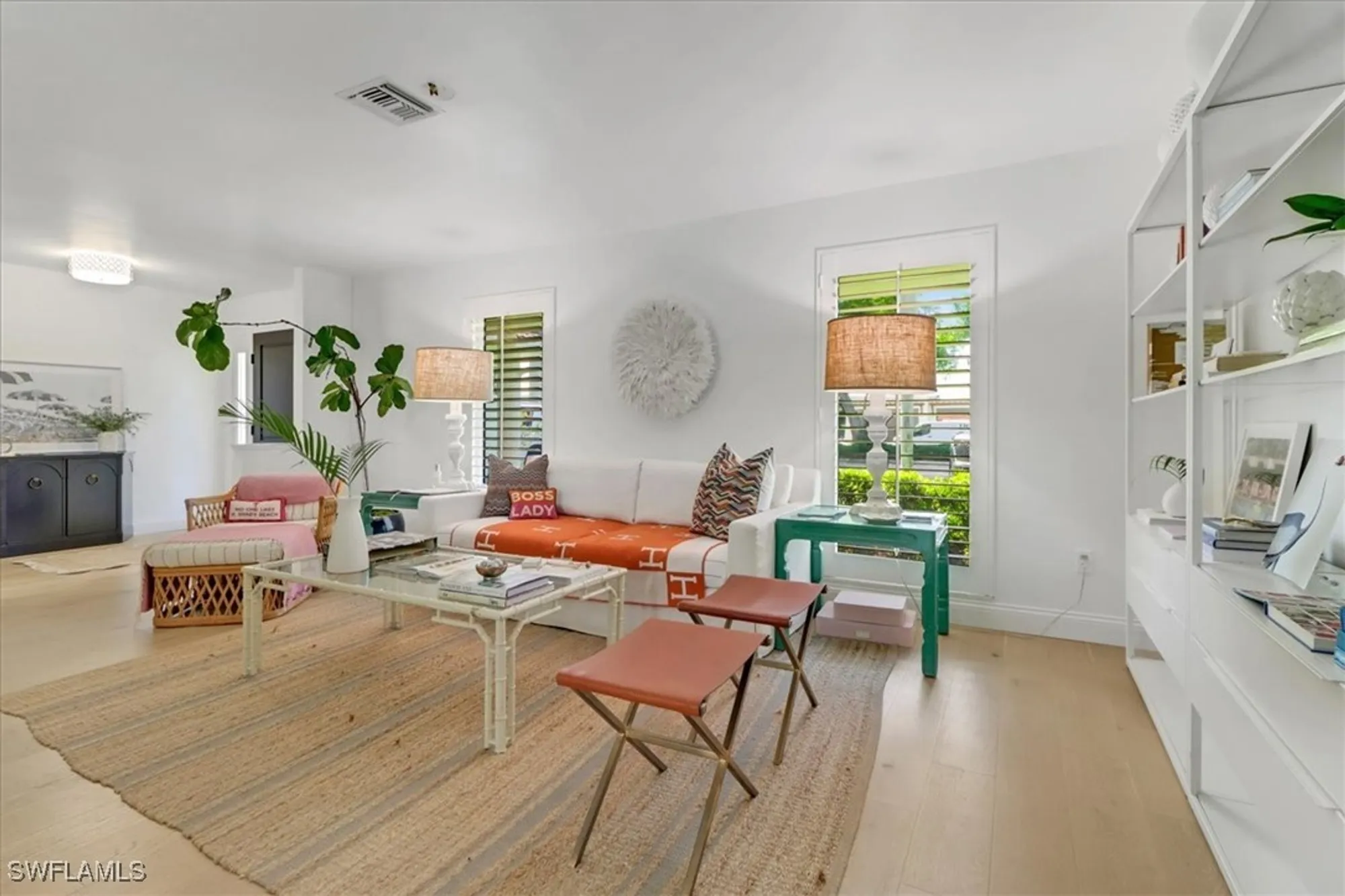 Property Slideshow image 7 of 48 | 701 harbour dr, Naples, FL, 34103