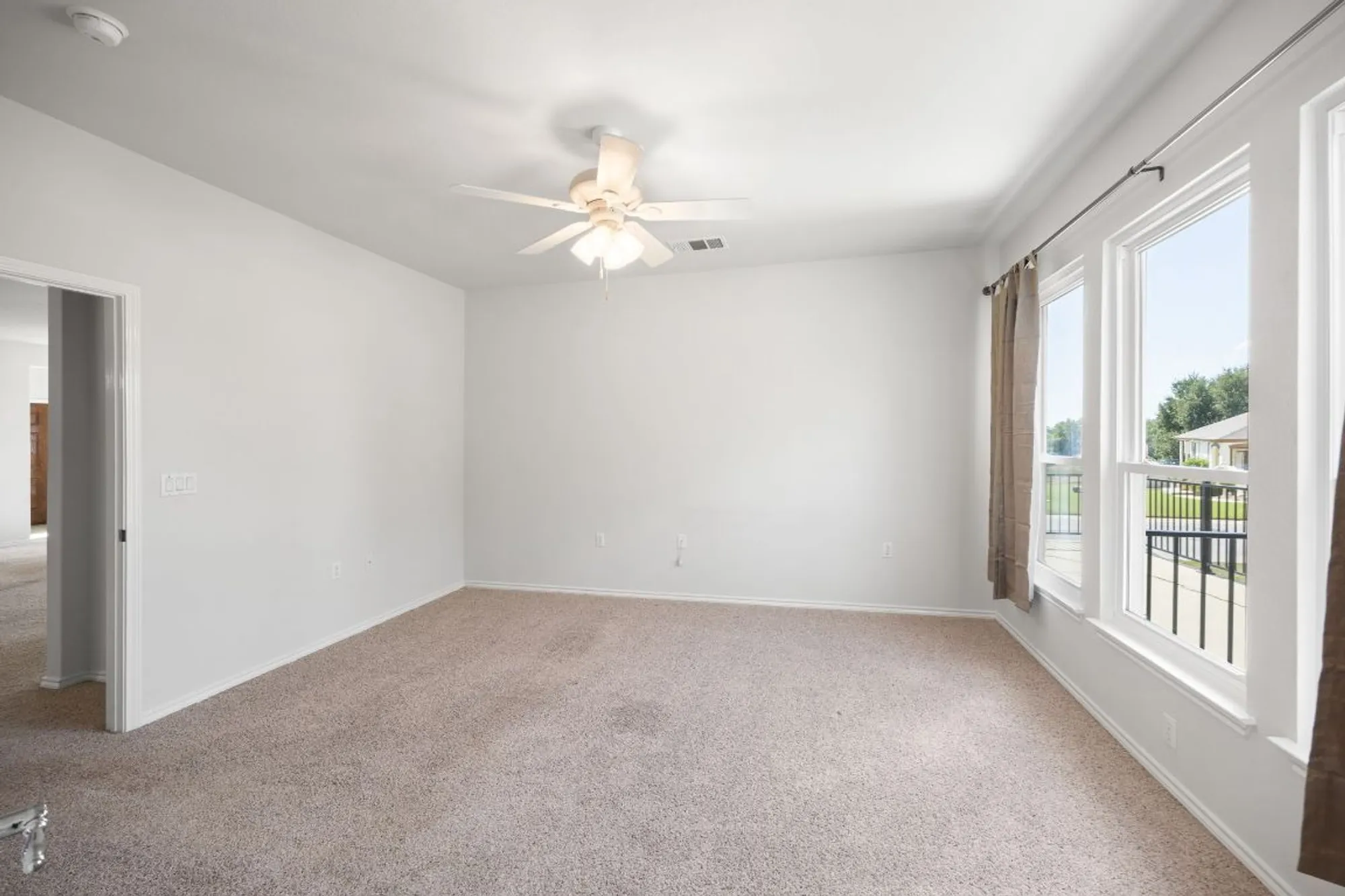 Property Slideshow image 27 of 36 | 201 limestone shoals ct, Georgetown, TX, 78633