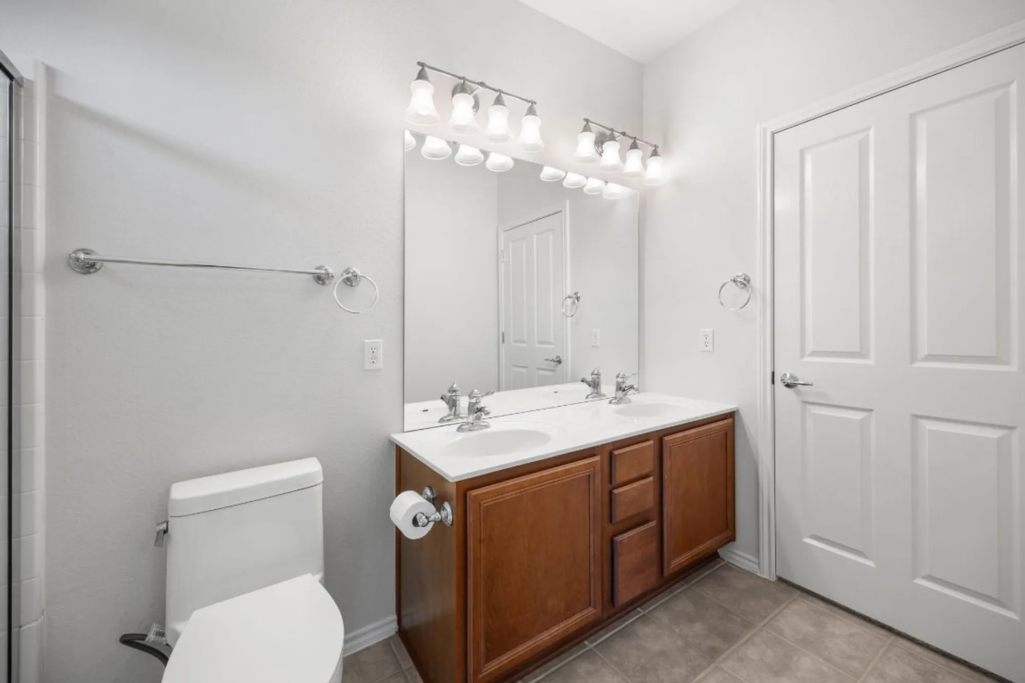 Property Slideshow image 28 of 36 | 201 limestone shoals ct, Georgetown, TX, 78633