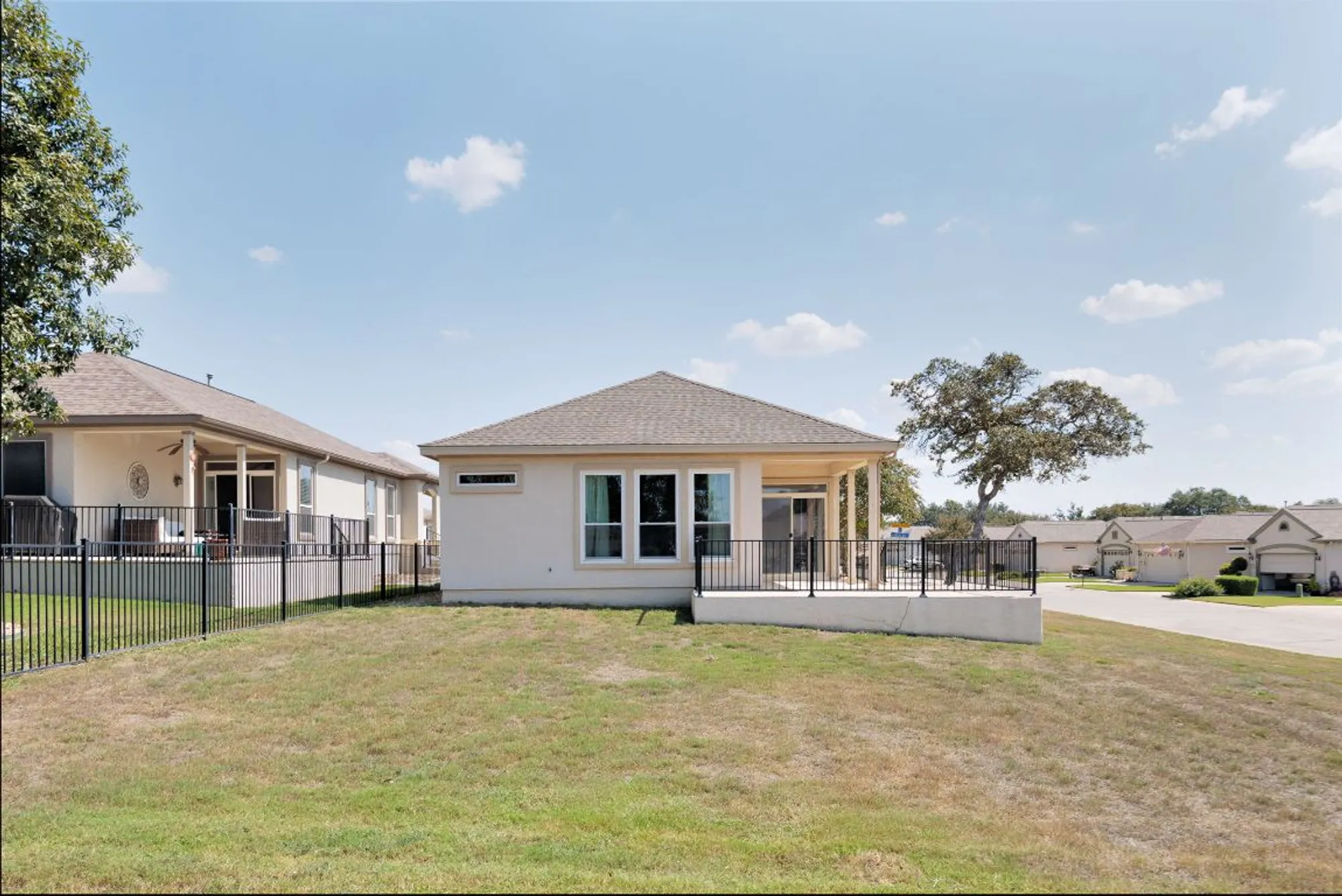 Property Slideshow image 33 of 36 | 201 limestone shoals ct, Georgetown, TX, 78633