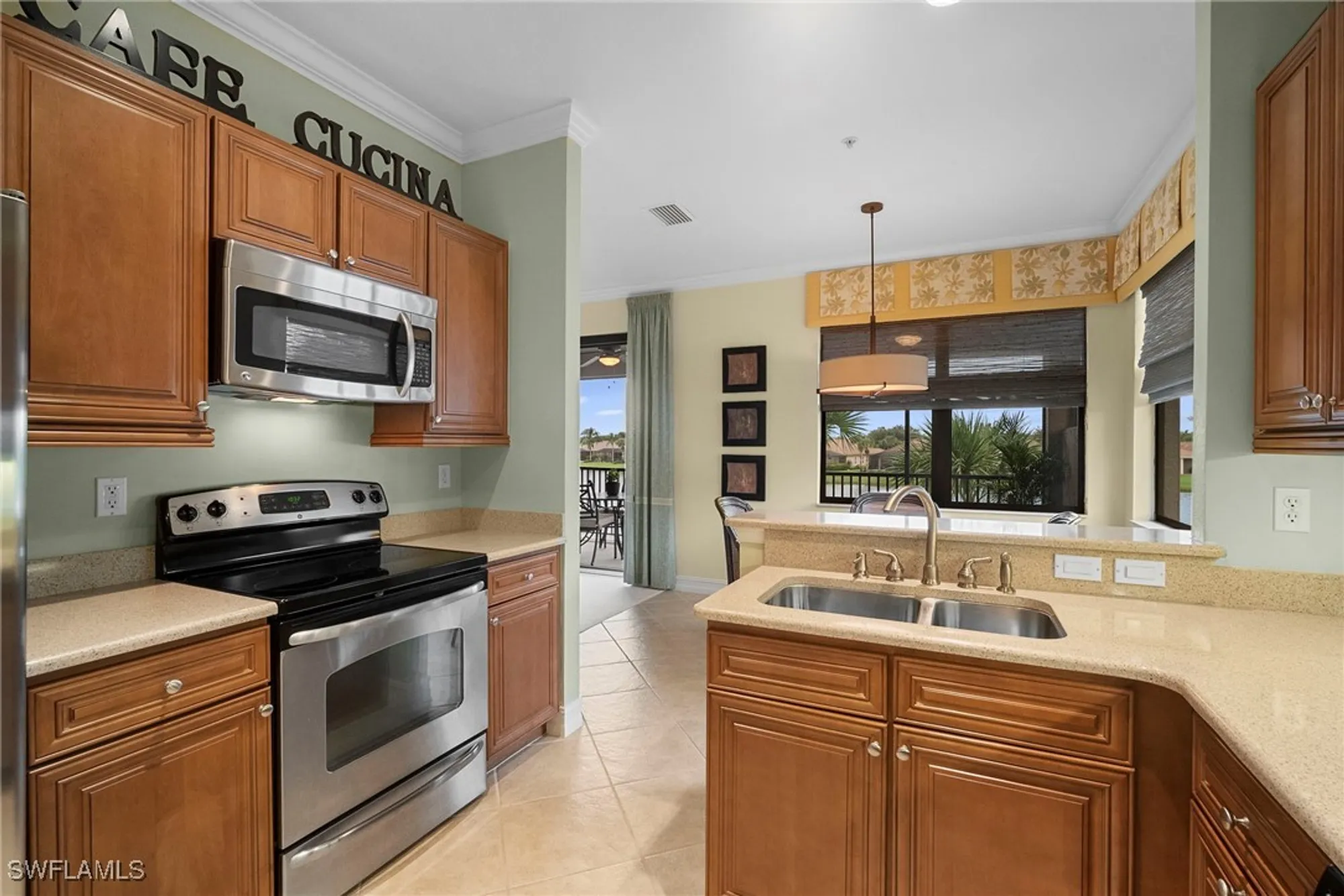 Property Slideshow image 17 of 49 | 10514 smokehouse bay dr apt 202, Naples, FL, 34120