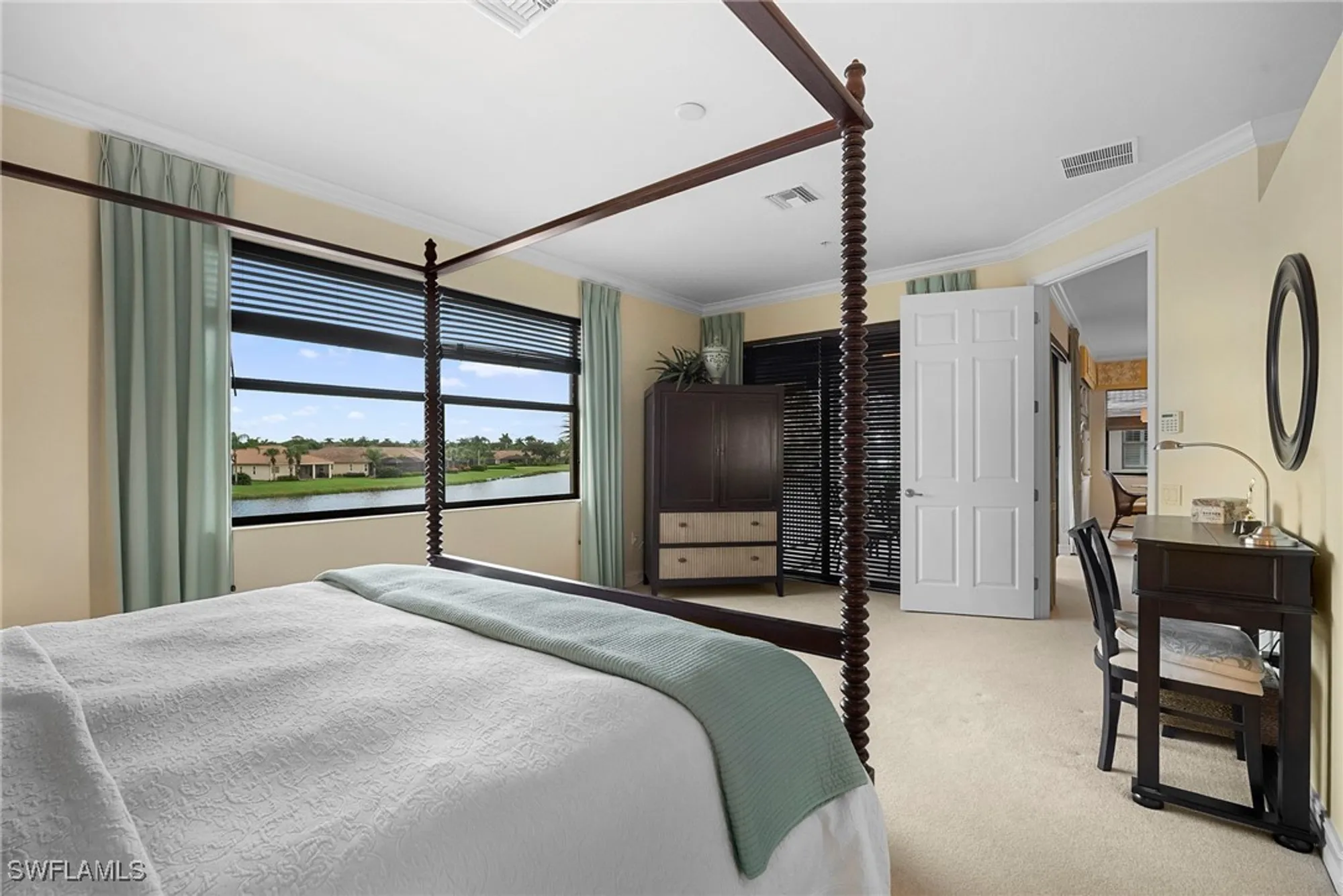 Property Slideshow image 19 of 49 | 10514 smokehouse bay dr apt 202, Naples, FL, 34120