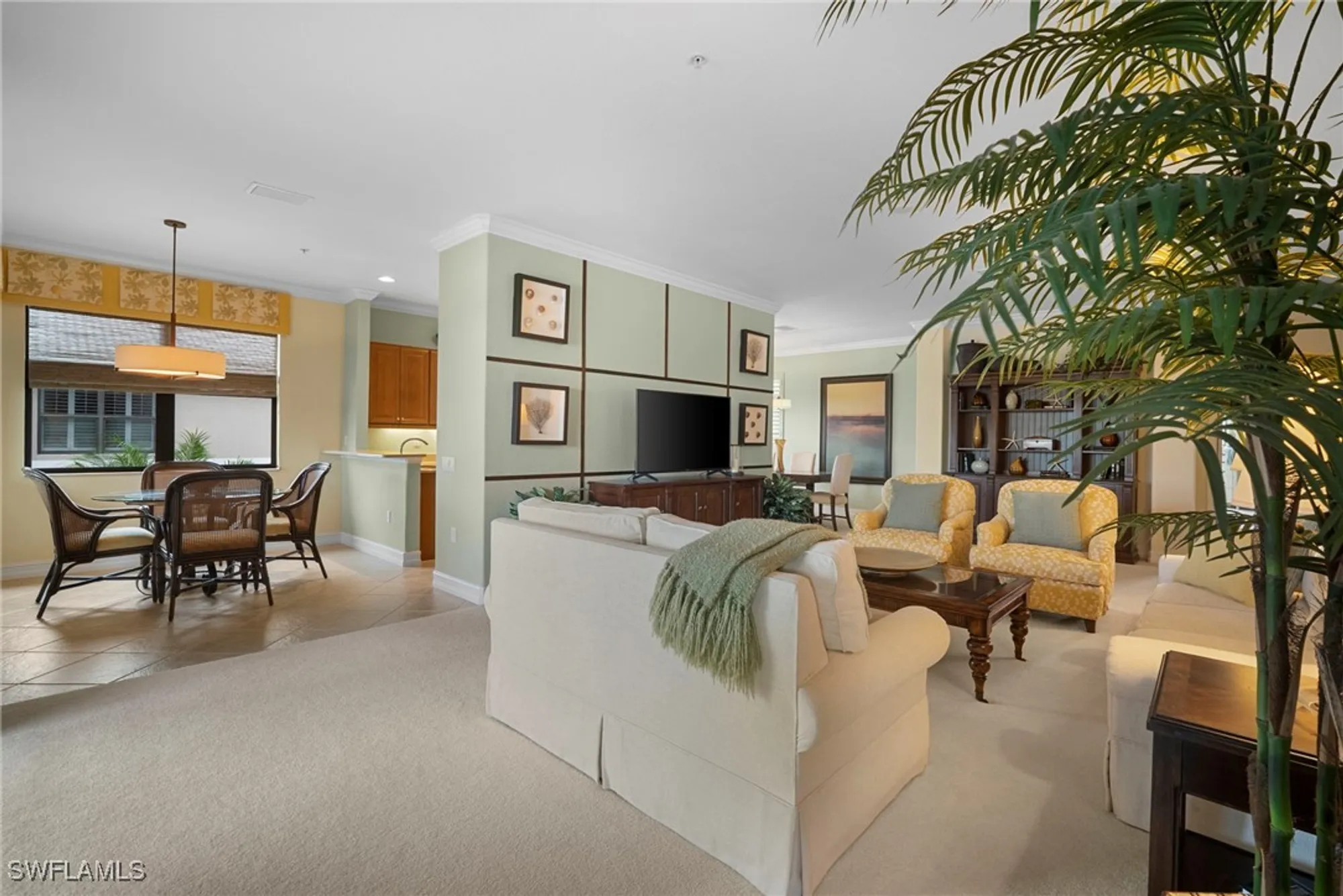 Property Slideshow image 13 of 49 | 10514 smokehouse bay dr apt 202, Naples, FL, 34120