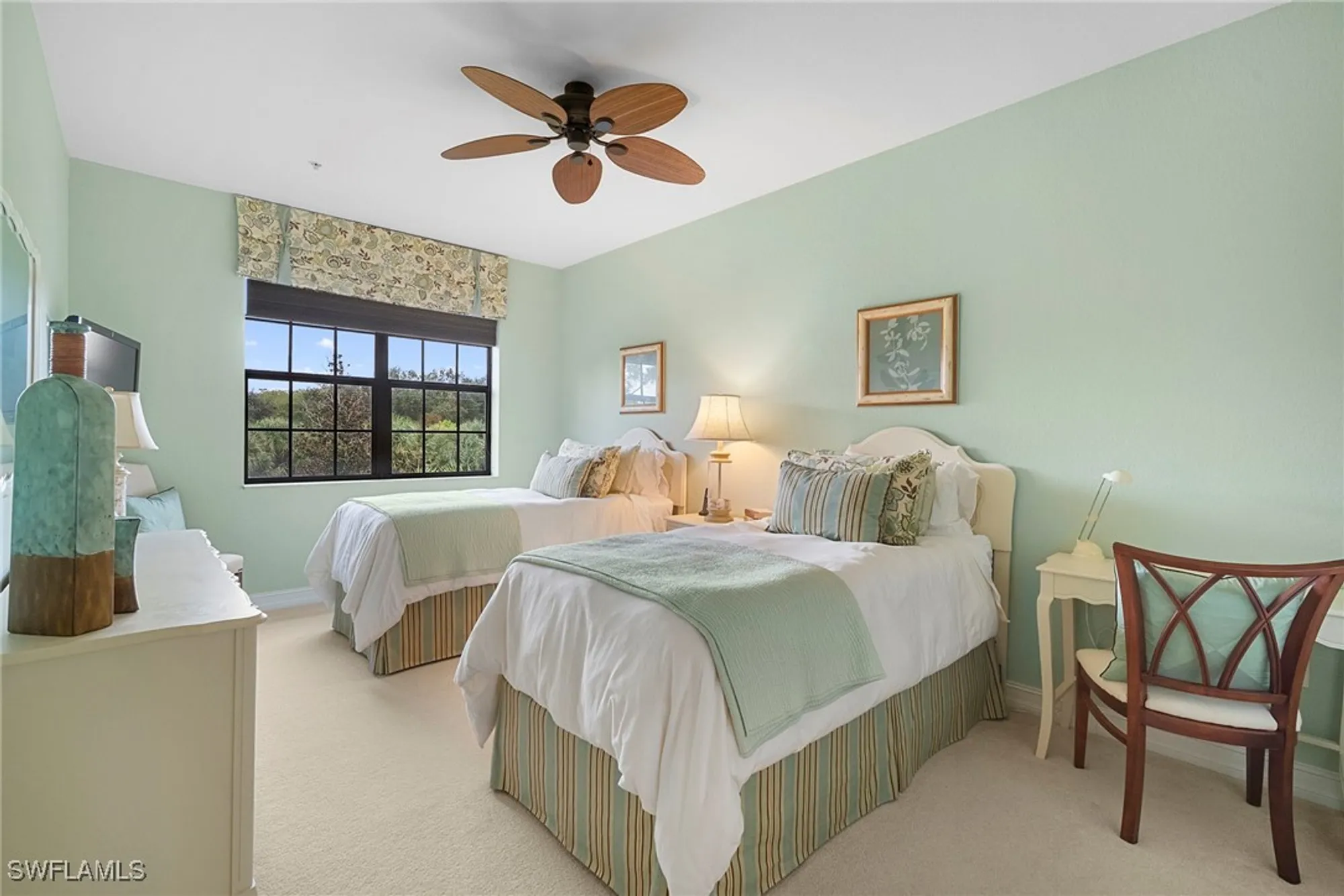 Property Slideshow image 26 of 49 | 10514 smokehouse bay dr apt 202, Naples, FL, 34120