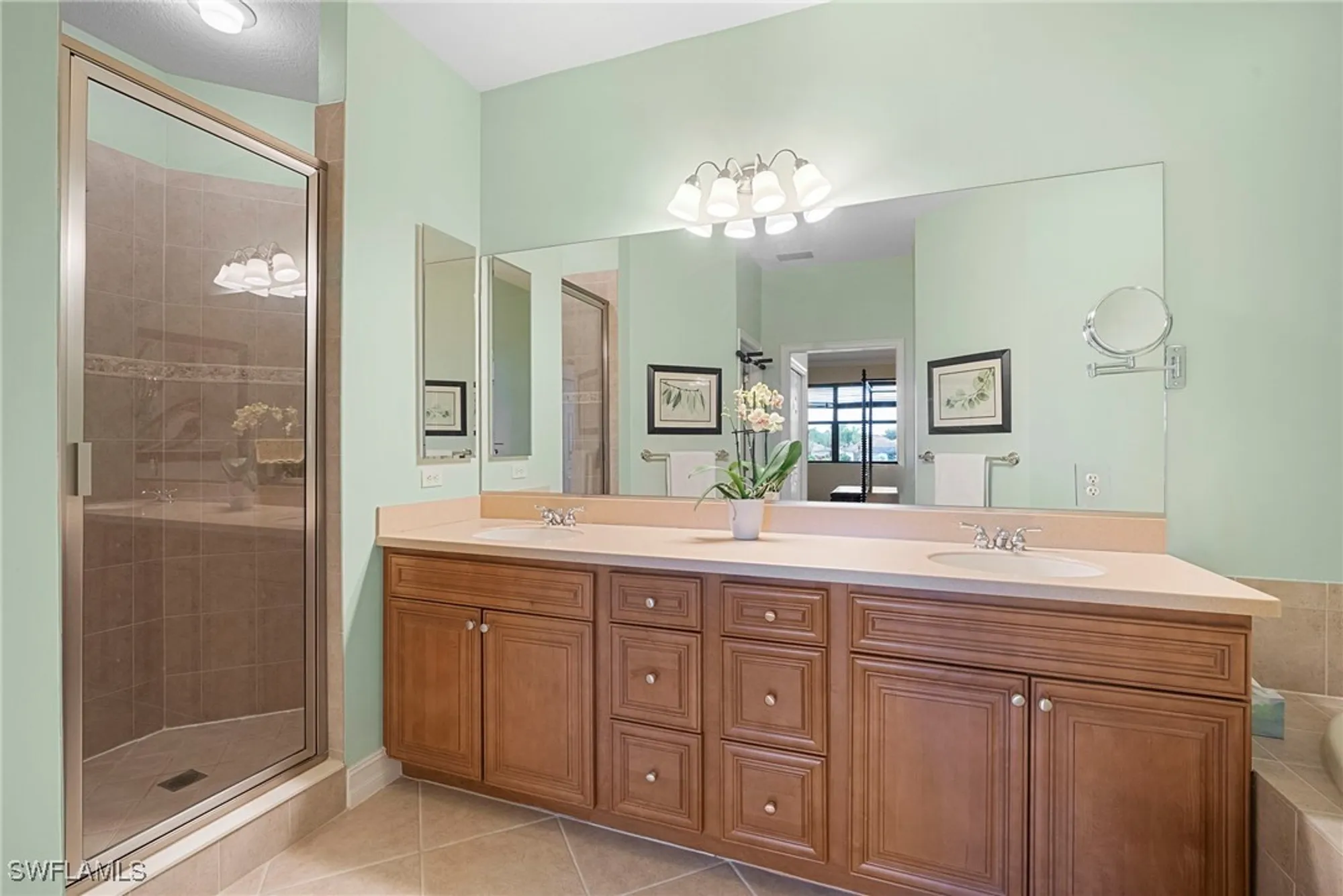 Property Slideshow image 23 of 49 | 10514 smokehouse bay dr apt 202, Naples, FL, 34120