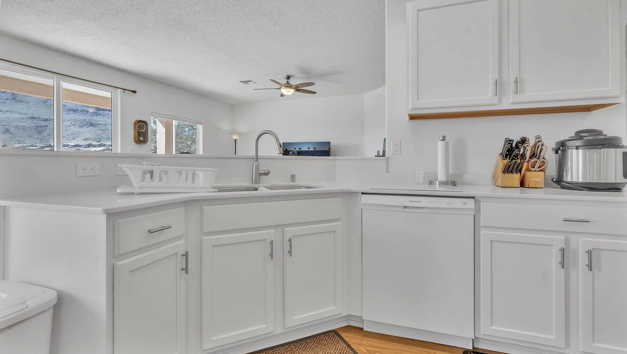 Property Slideshow image 6 of 59 | 4171 red river rd, Los Lunas, NM, 87031