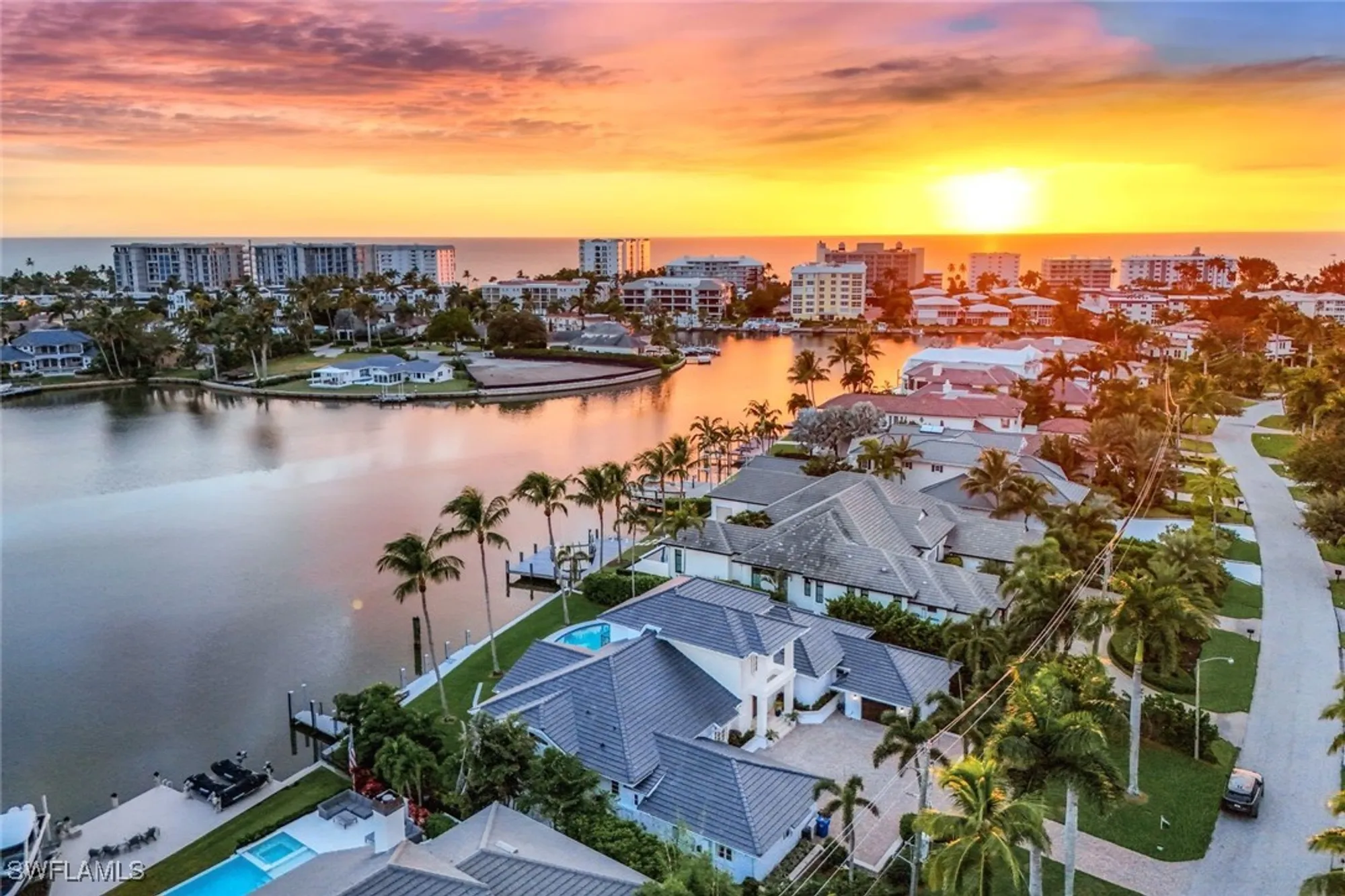 Property Slideshow image 3 of 40 | 400 spring line dr, Naples, FL, 34102