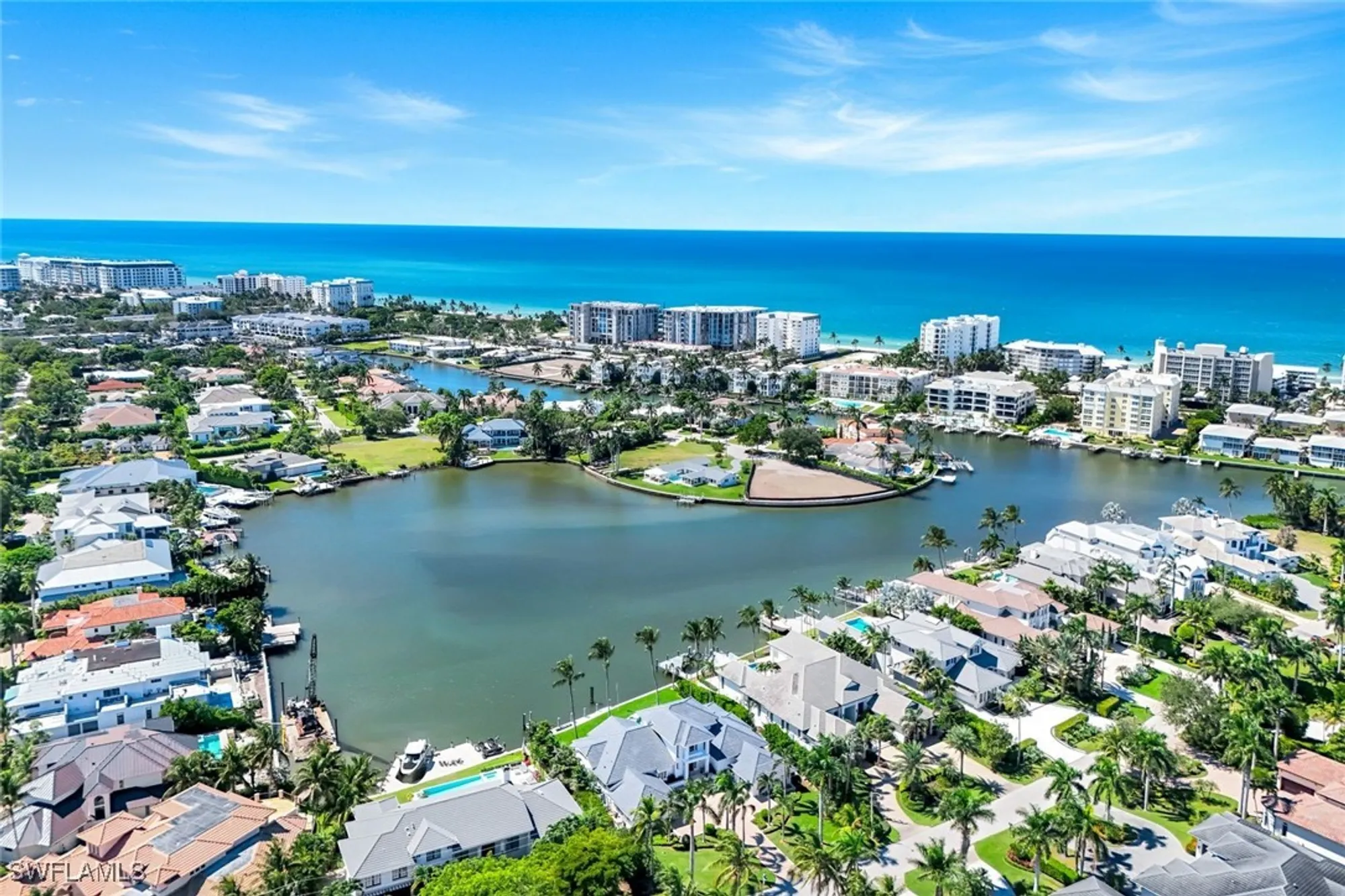 Property Slideshow image 6 of 40 | 400 spring line dr, Naples, FL, 34102