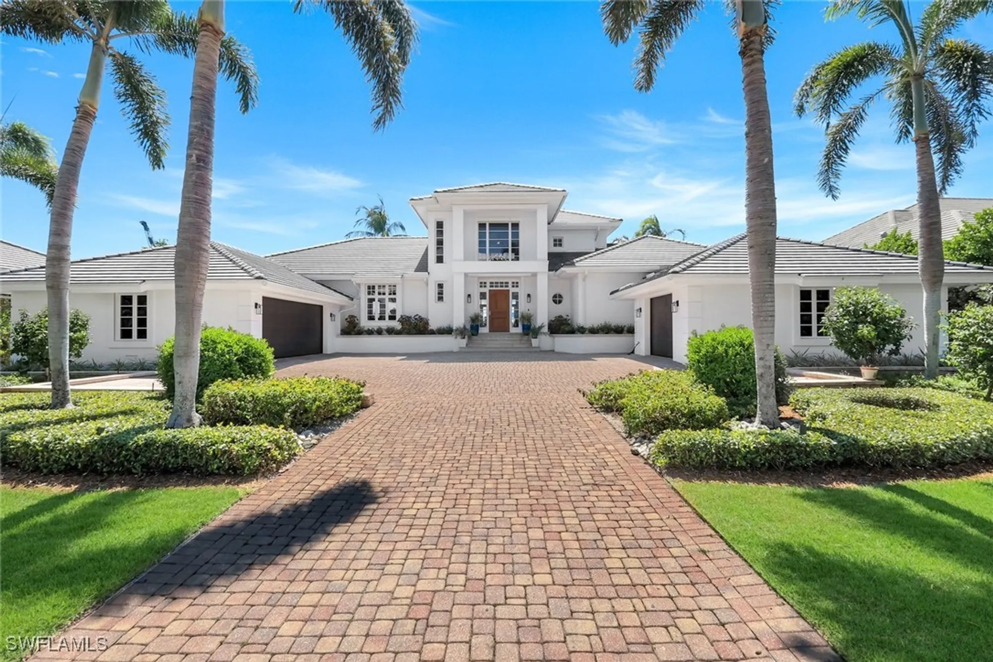 Property Slideshow image 8 of 40 | 400 spring line dr, Naples, FL, 34102