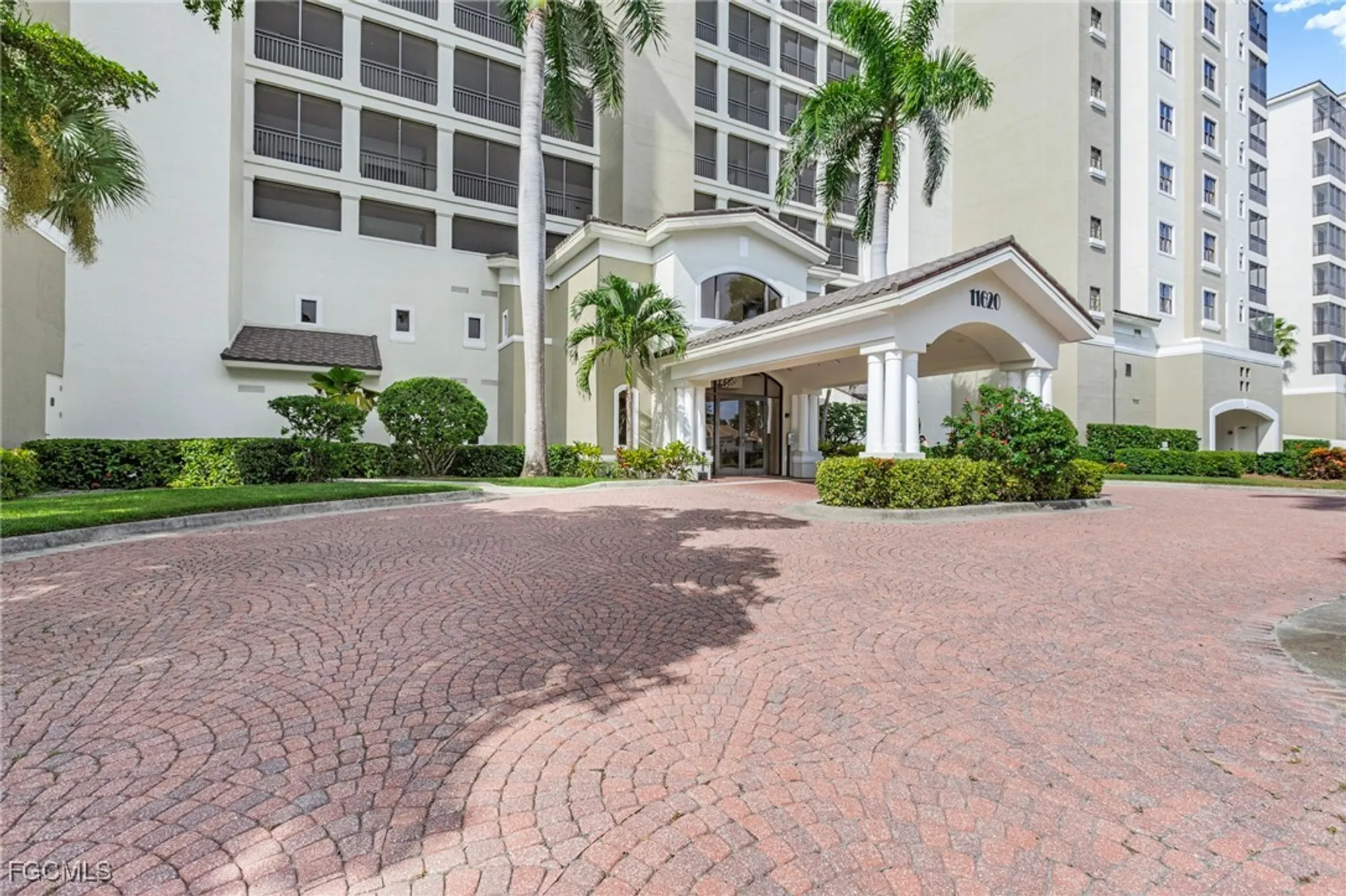 Property Slideshow image 4 of 50 | 11620 court of palms 104, Fort Myers, FL, 33908
