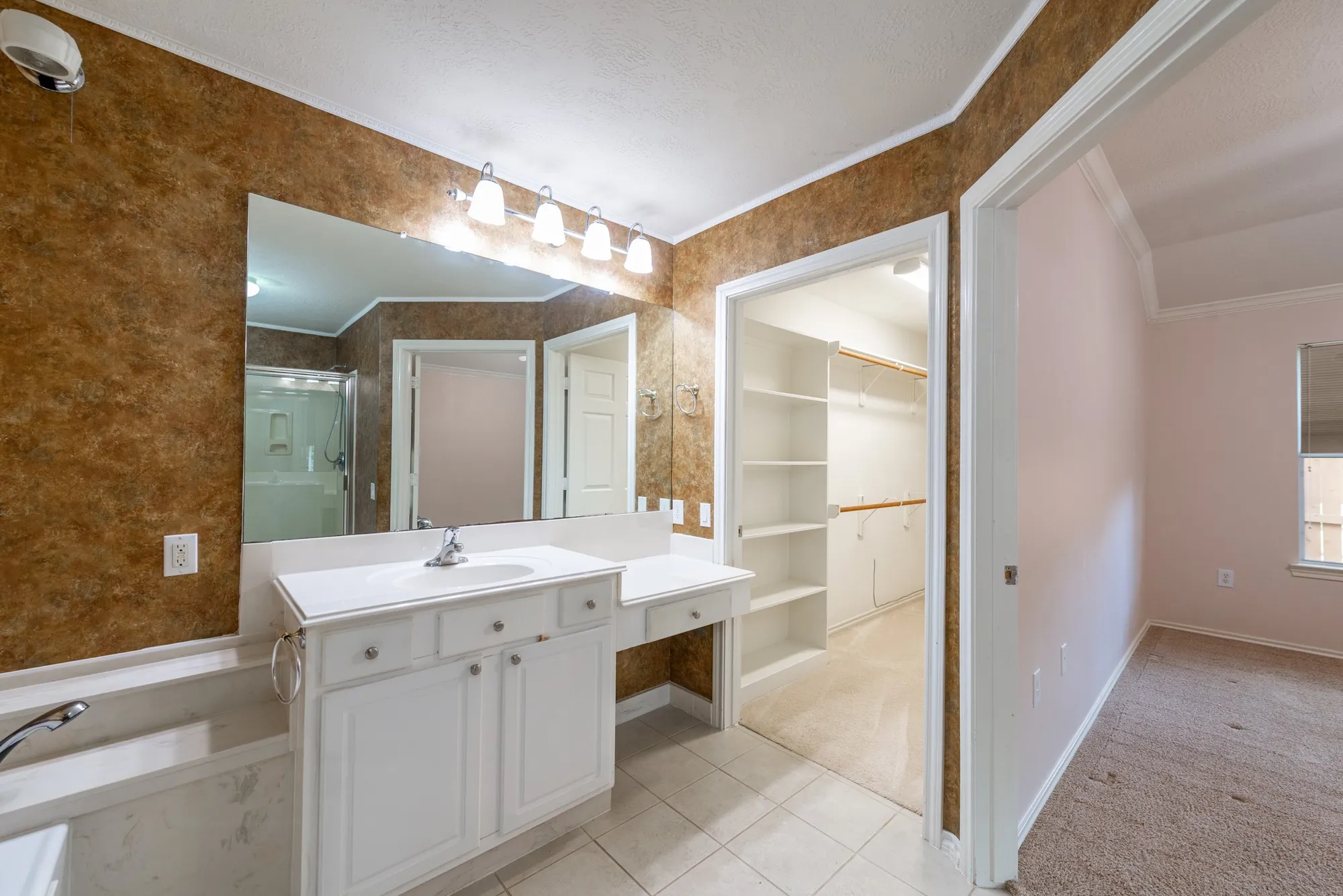 Property Slideshow image 17 of 25 | 5339 garnetfield ln, Katy, TX, 77494