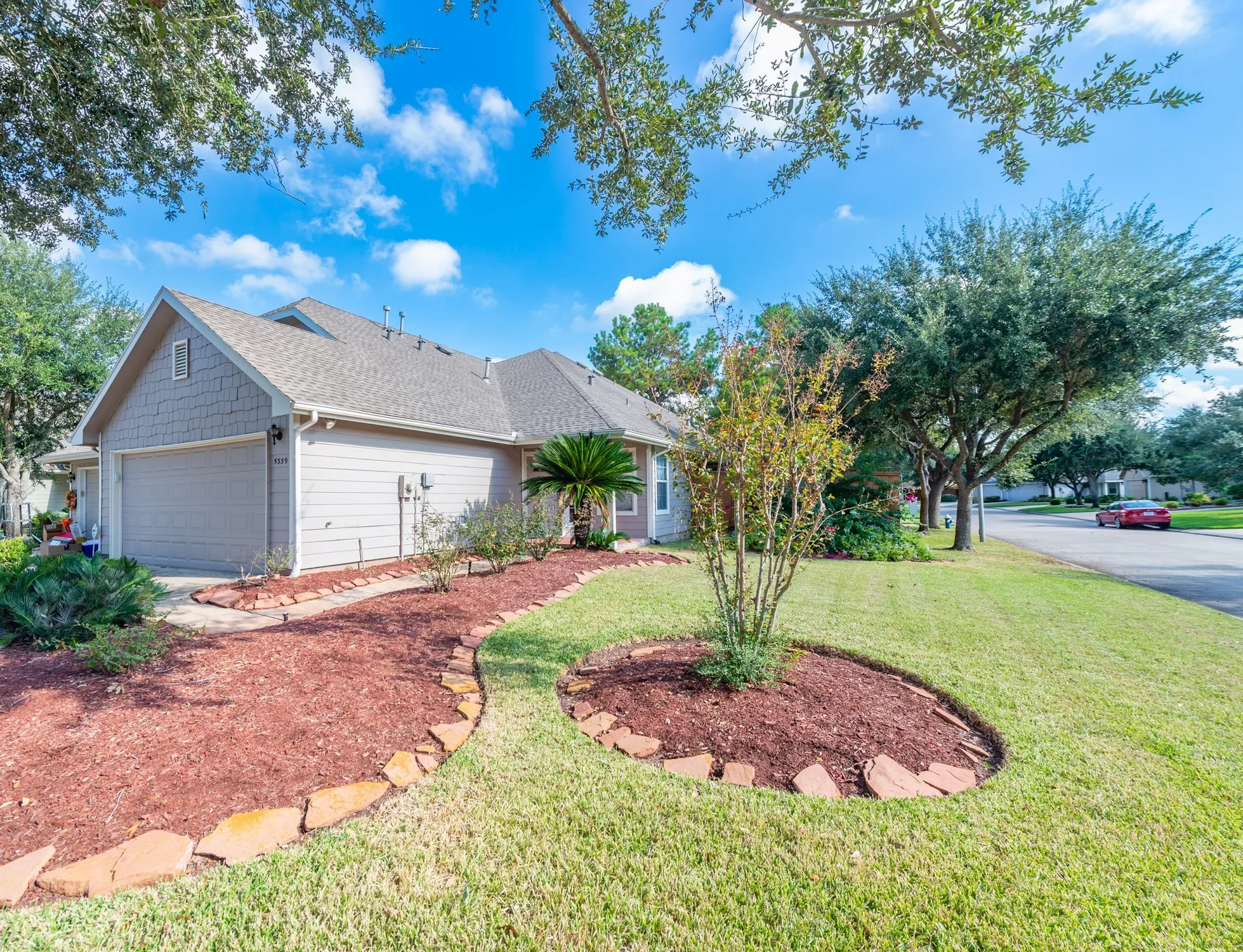 Property Slideshow image 1 of 25 | 5339 garnetfield ln, Katy, TX, 77494