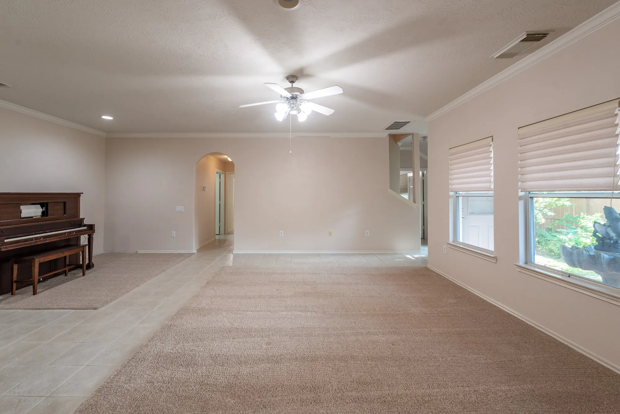 Property Slideshow image 11 of 25 | 5339 garnetfield ln, Katy, TX, 77494