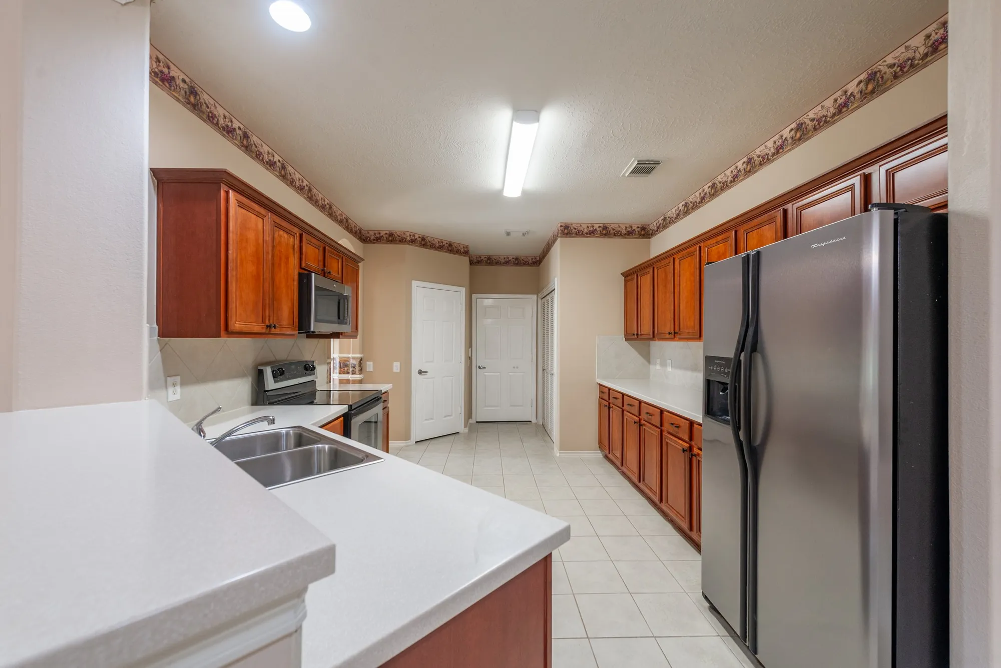 Property Slideshow image 8 of 25 | 5339 garnetfield ln, Katy, TX, 77494