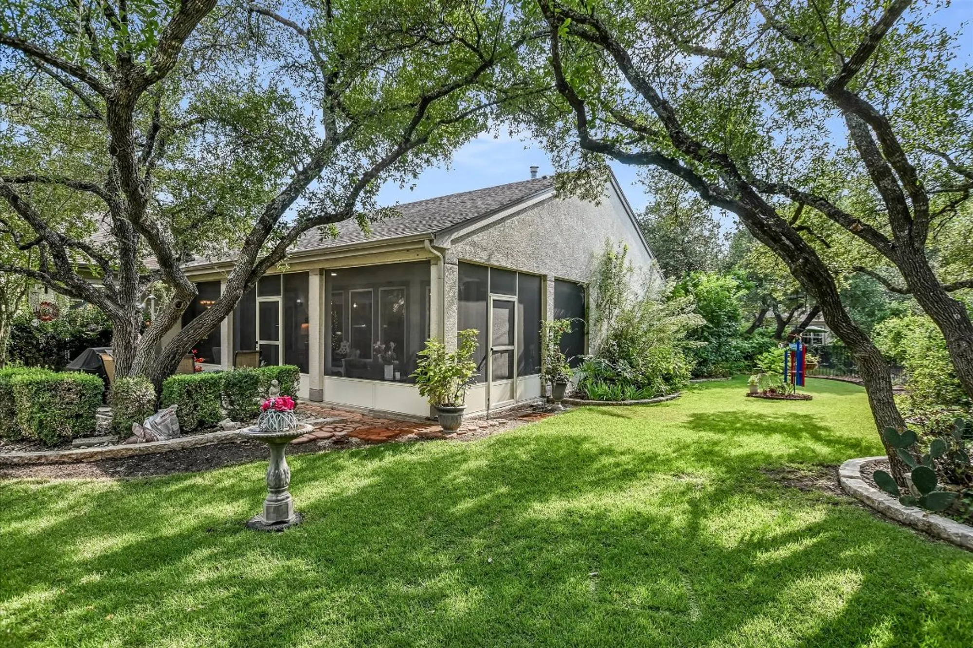 Property Slideshow image 28 of 38 | 902 rio grande loop, Georgetown, TX, 78633