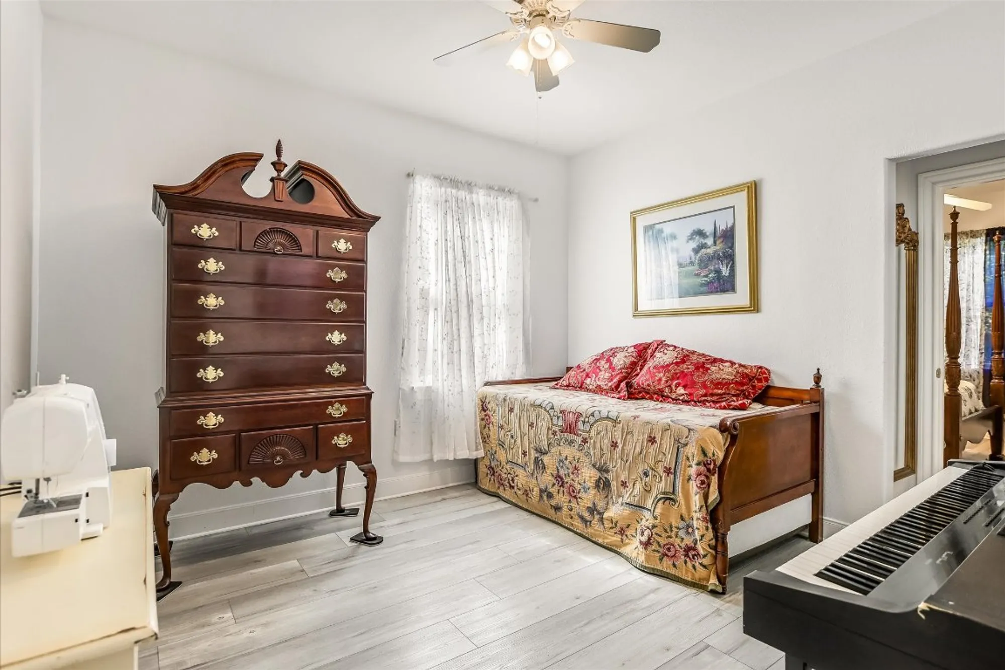 Property Slideshow image 22 of 38 | 902 rio grande loop, Georgetown, TX, 78633