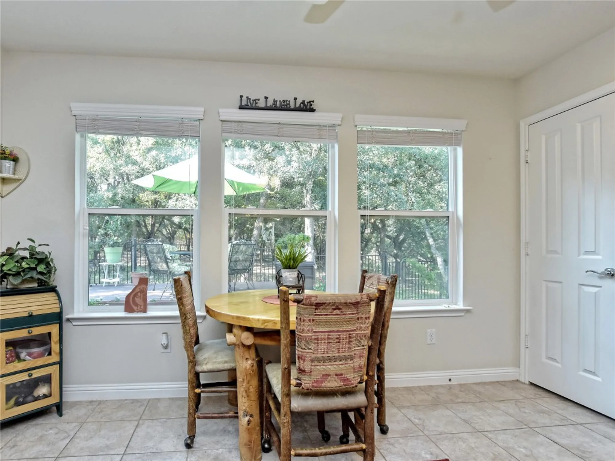 Property Slideshow image 14 of 25 | 303 kickapoo creek ln, Georgetown, TX, 78633