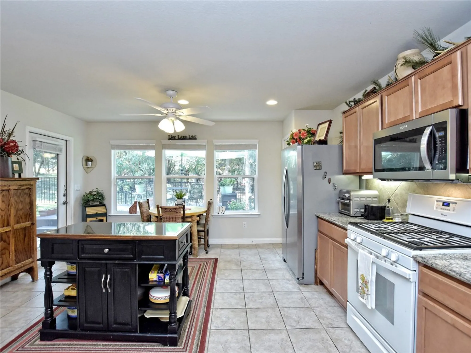 Property Slideshow image 11 of 25 | 303 kickapoo creek ln, Georgetown, TX, 78633