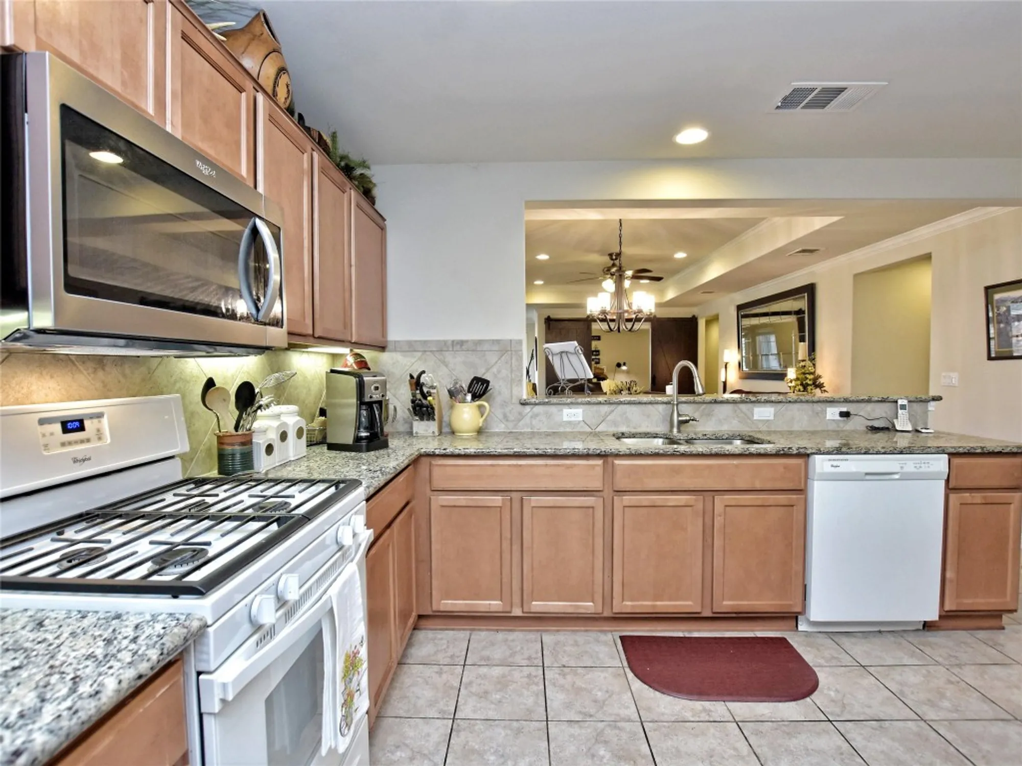 Property Slideshow image 13 of 25 | 303 kickapoo creek ln, Georgetown, TX, 78633