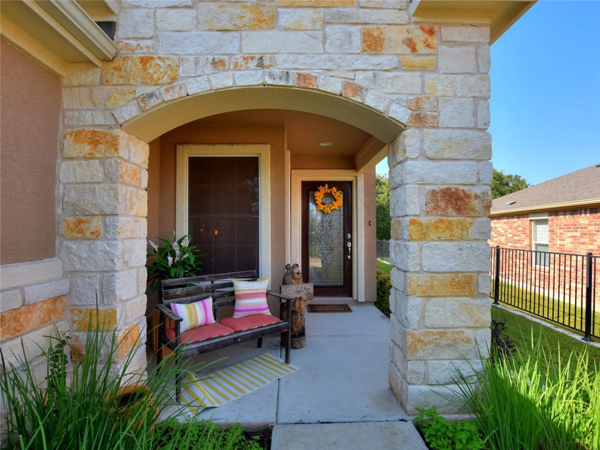 Property Slideshow image 4 of 25 | 303 kickapoo creek ln, Georgetown, TX, 78633