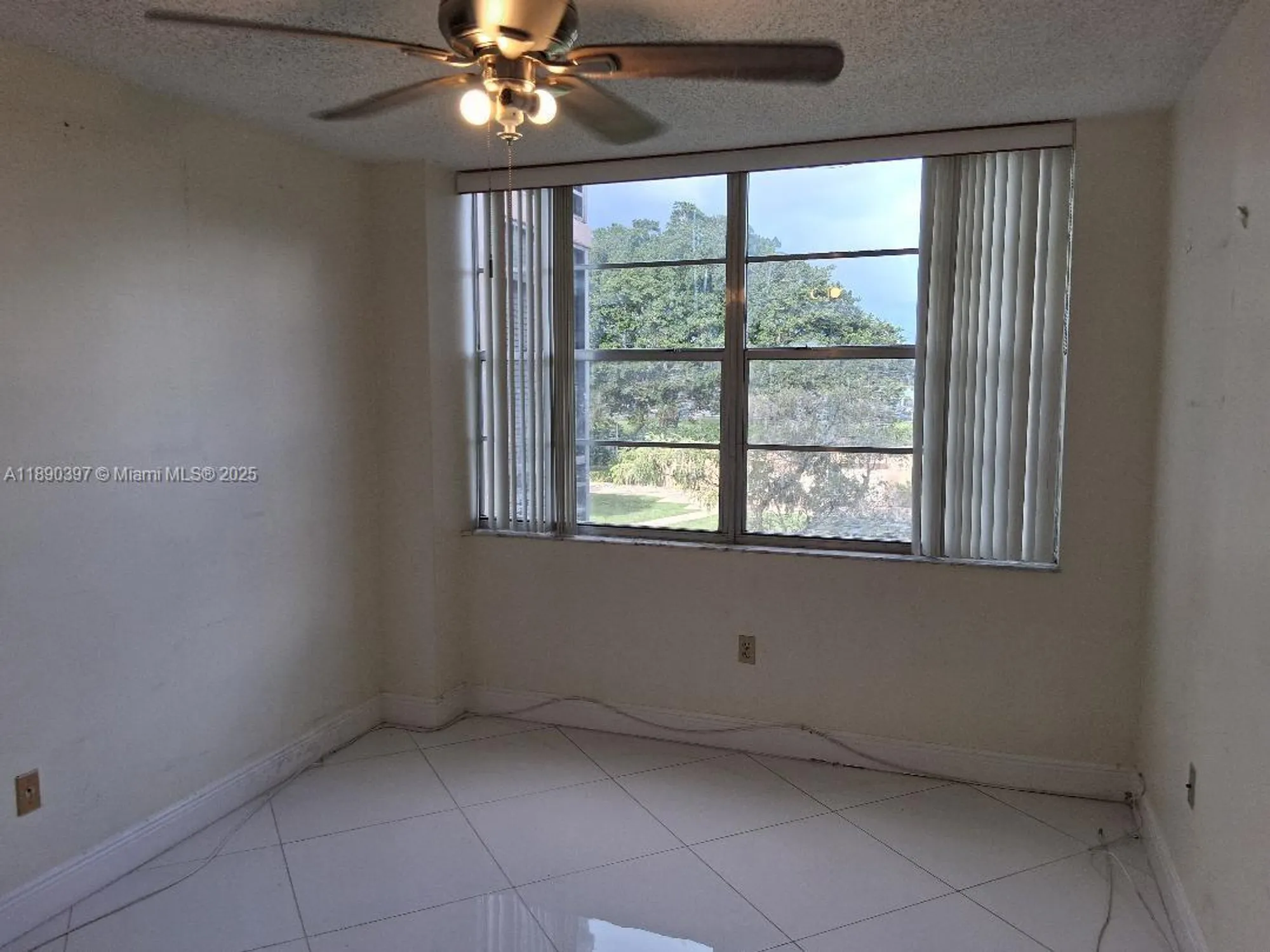 Property Slideshow image 19 of 24 | 1300 saint charles pl 319, Pembroke Pines, FL, 33026