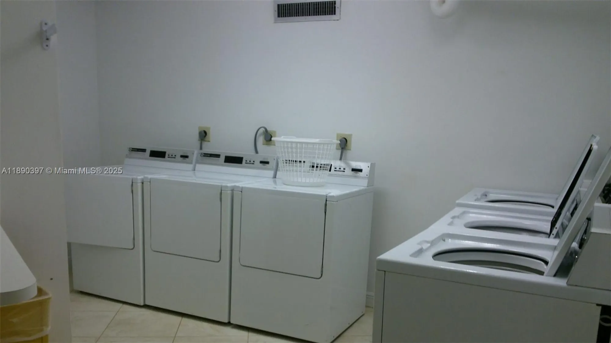 Property Slideshow image 5 of 24 | 1300 saint charles pl 319, Pembroke Pines, FL, 33026