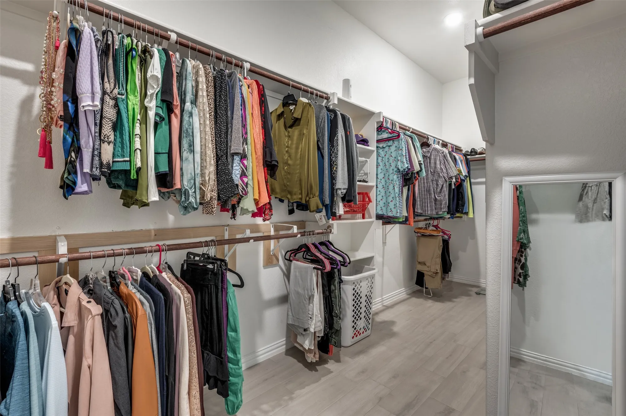 Property Slideshow image 18 of 36 | 1939 spotted fawn dr, Arlington, TX, 76005