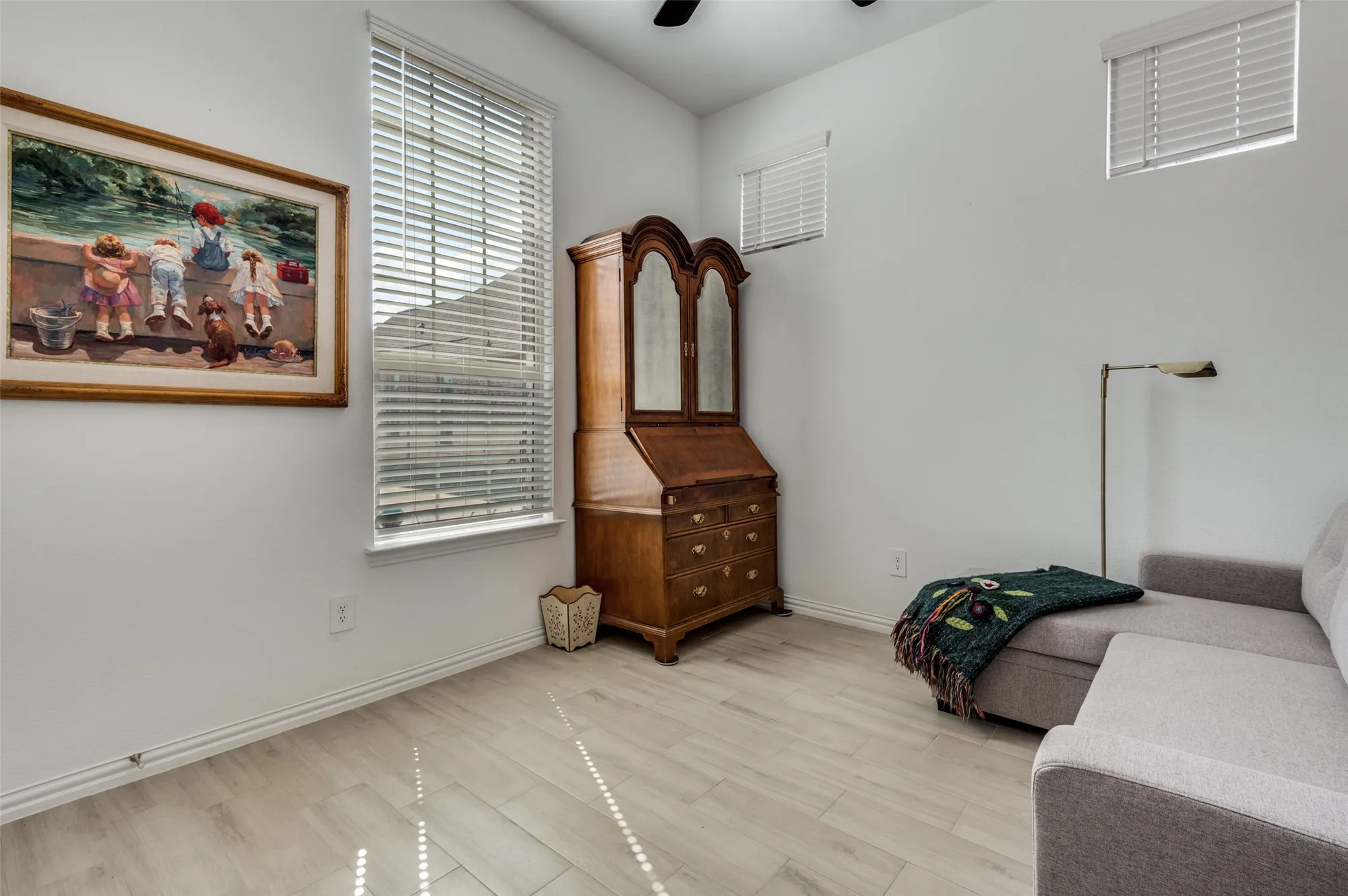 Property Slideshow image 19 of 36 | 1939 spotted fawn dr, Arlington, TX, 76005