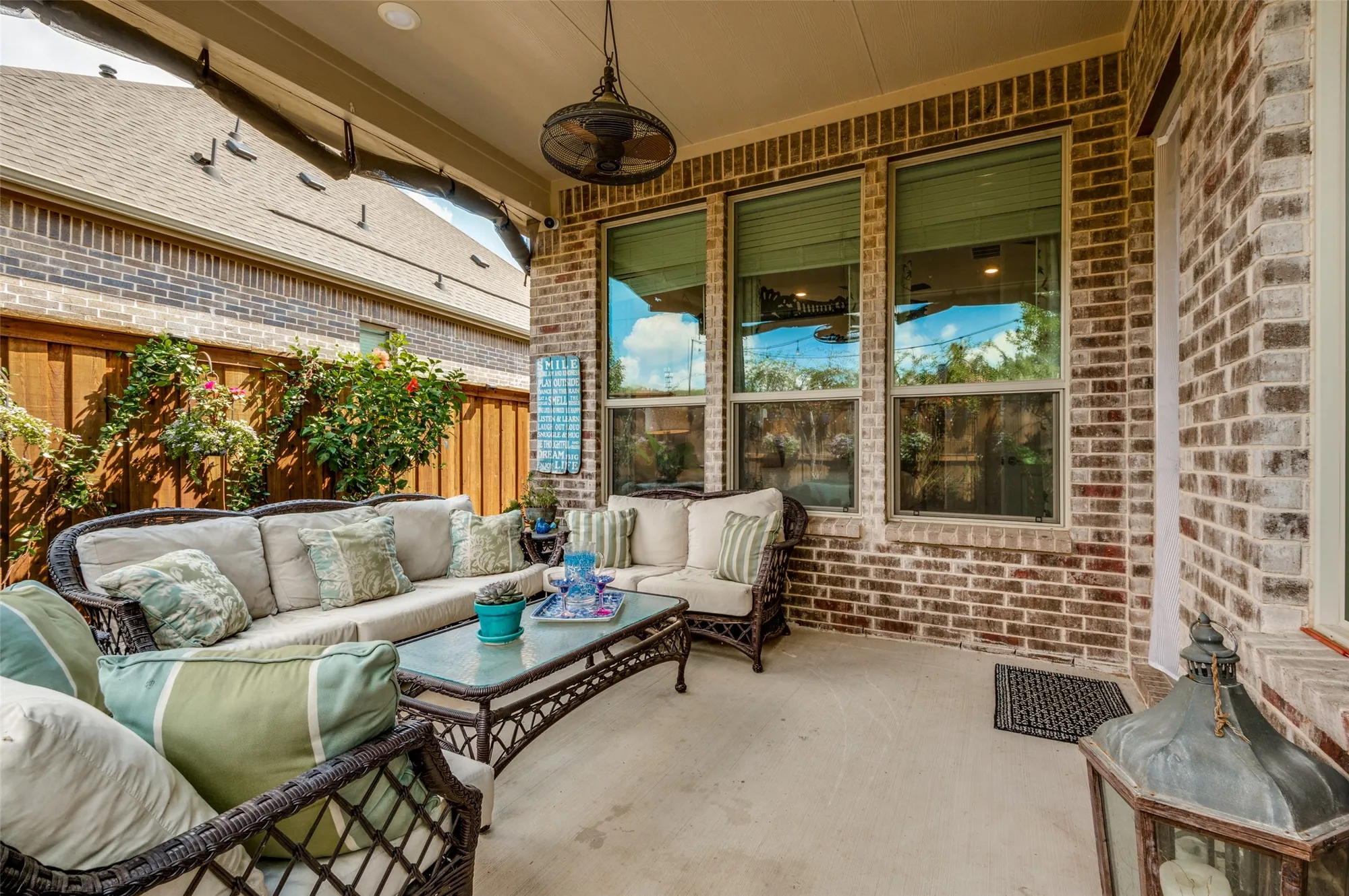 Property Slideshow image 25 of 36 | 1939 spotted fawn dr, Arlington, TX, 76005