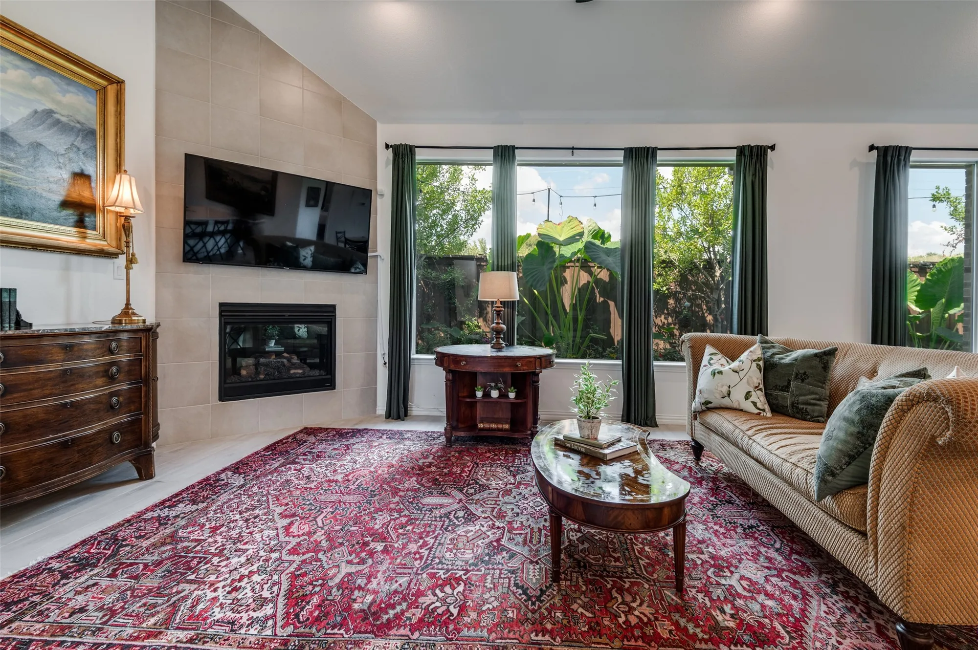 Property Slideshow image 3 of 36 | 1939 spotted fawn dr, Arlington, TX, 76005