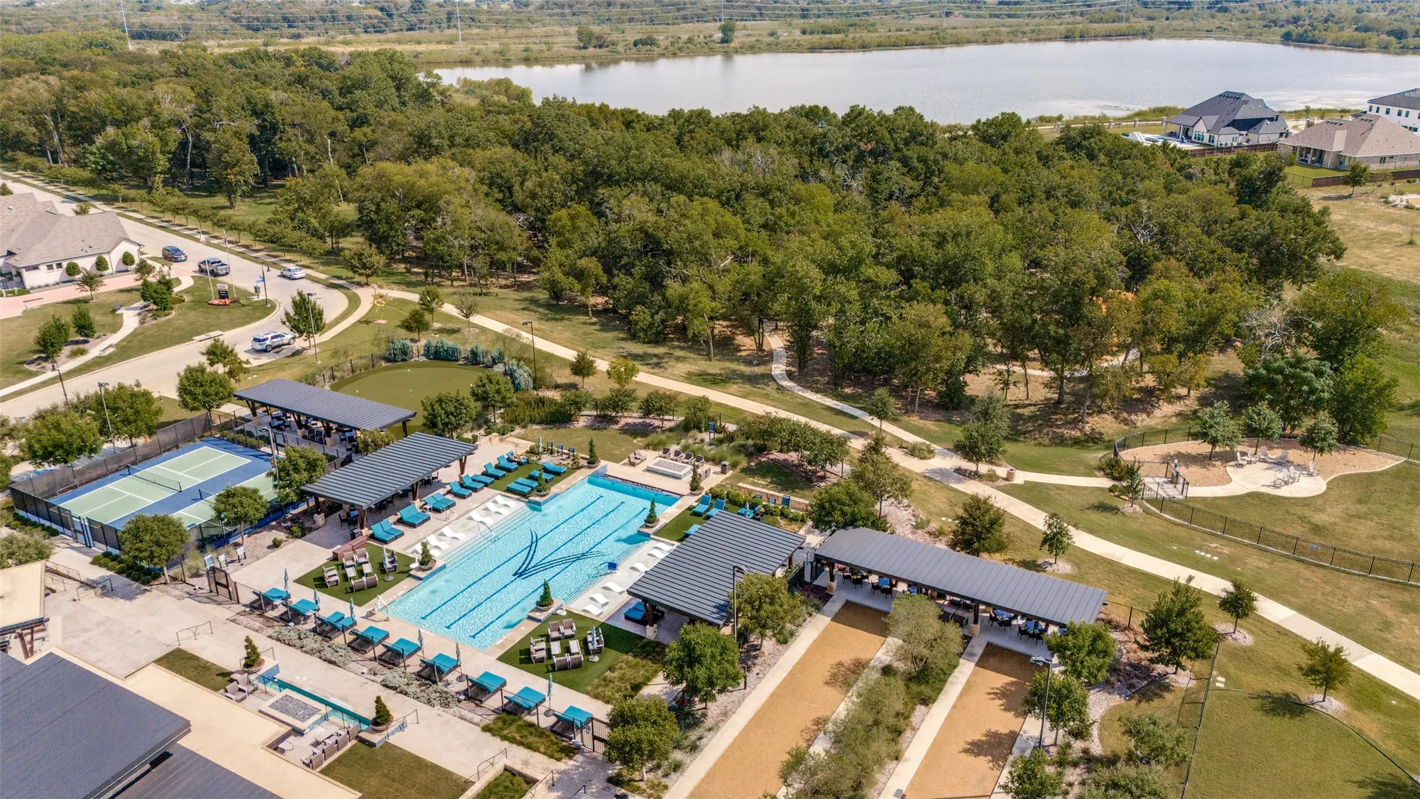 Property Slideshow image 30 of 36 | 1939 spotted fawn dr, Arlington, TX, 76005