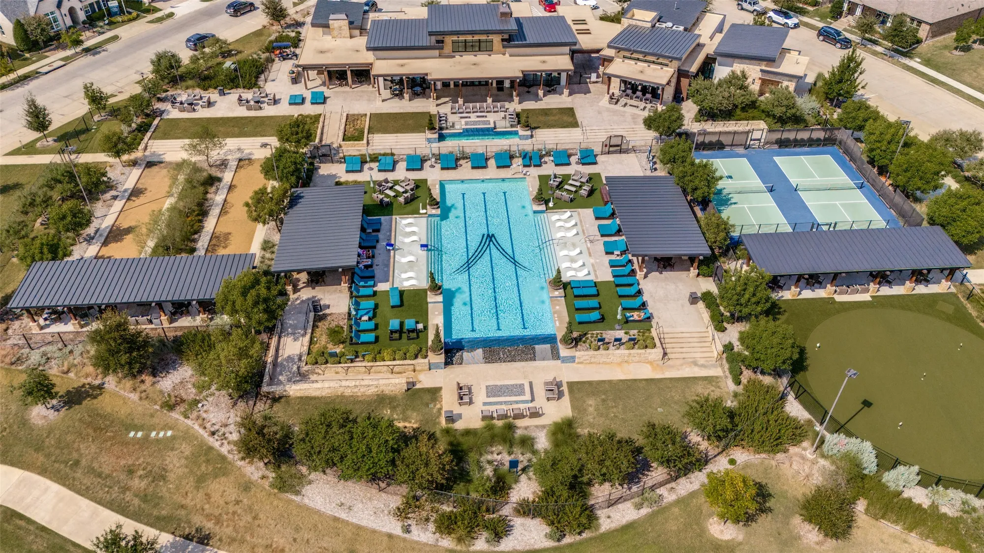 Property Slideshow image 32 of 36 | 1939 spotted fawn dr, Arlington, TX, 76005