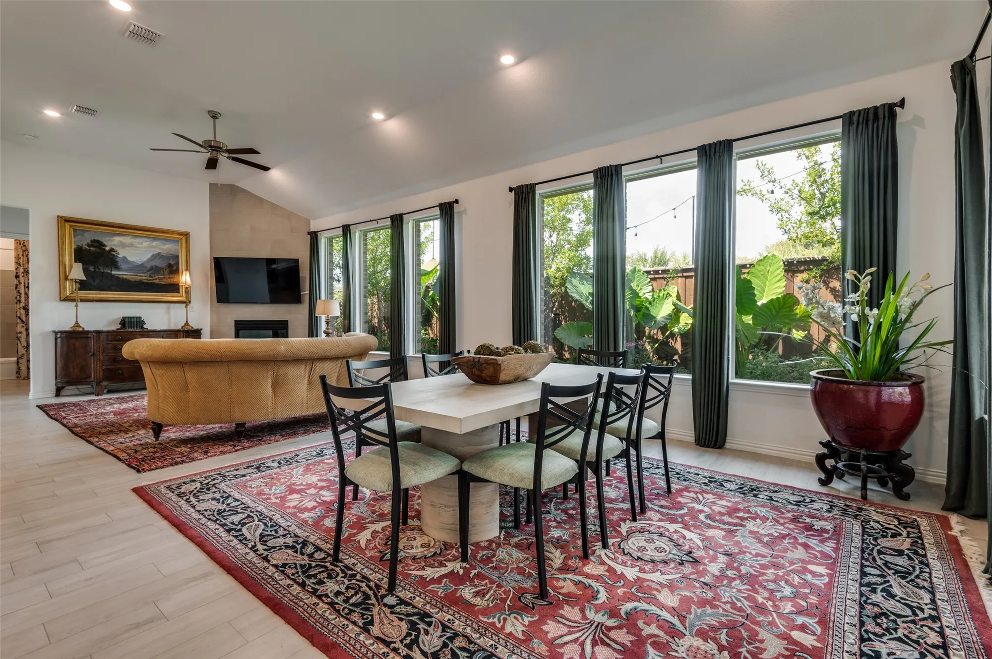 Property Slideshow image 7 of 36 | 1939 spotted fawn dr, Arlington, TX, 76005