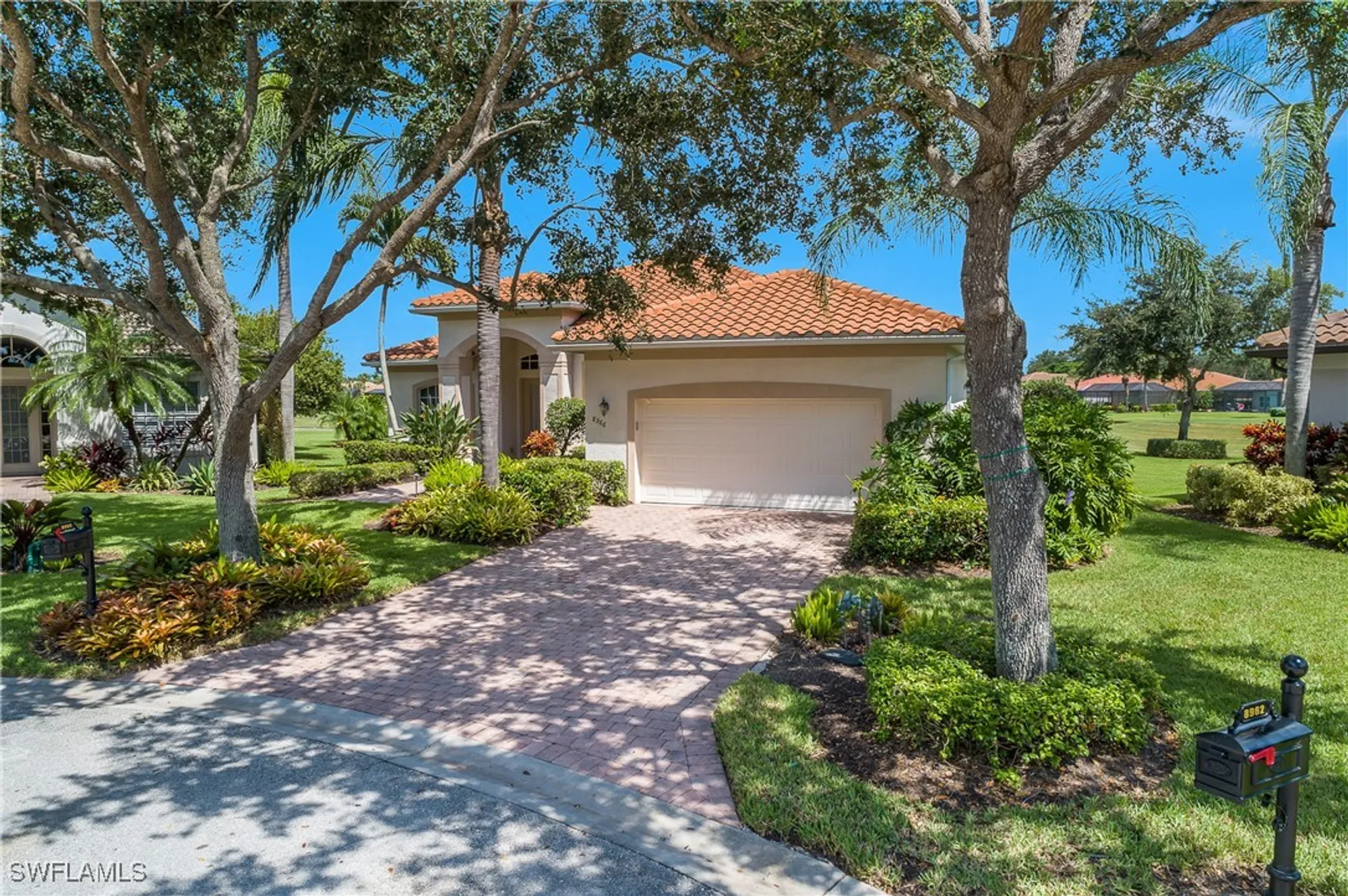 Property Slideshow image 2 of 49 | 8966 appaloosa ct, Naples, FL, 34113