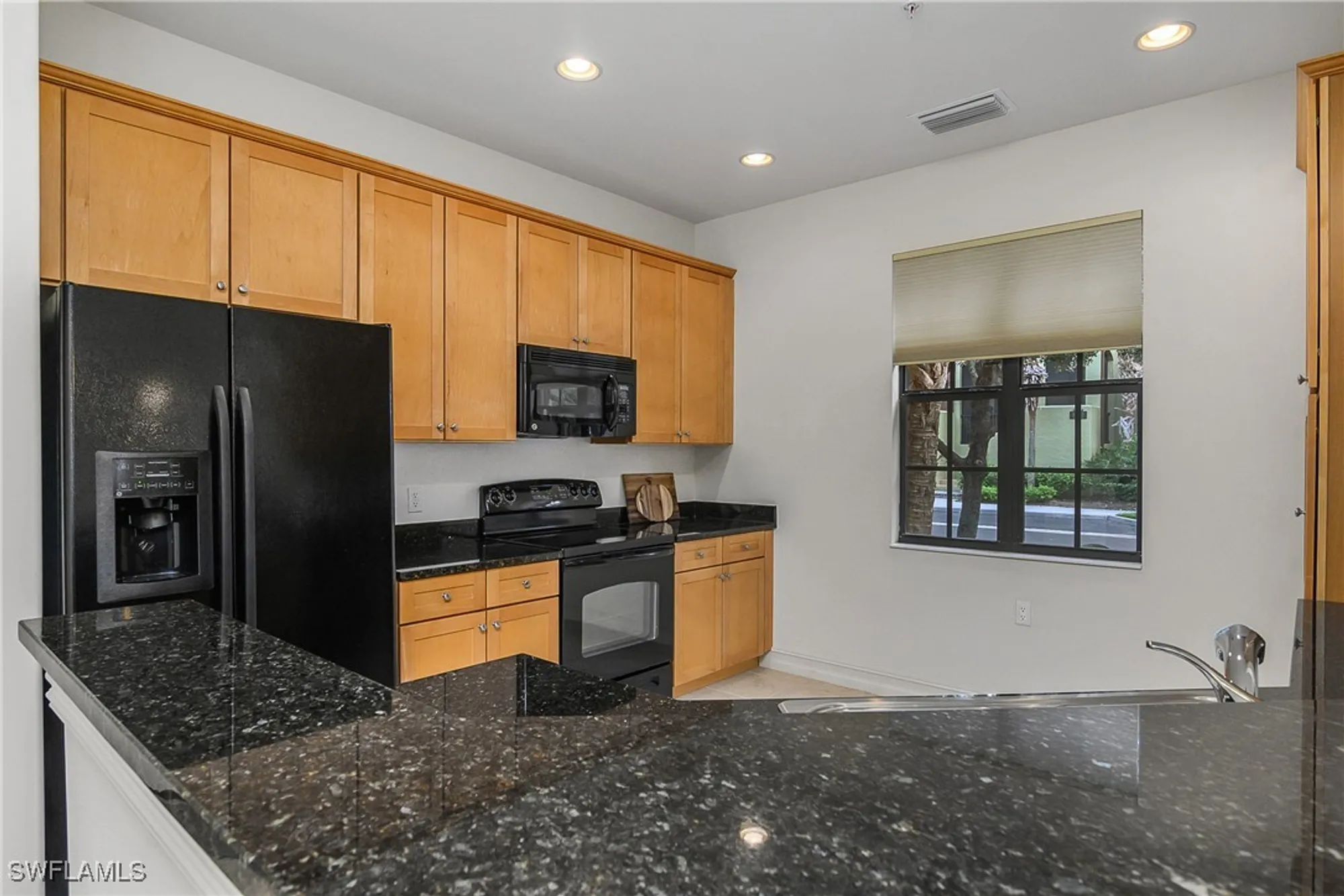 Property Slideshow image 16 of 43 | 9095 covina dr 6801, Naples, FL, 34113