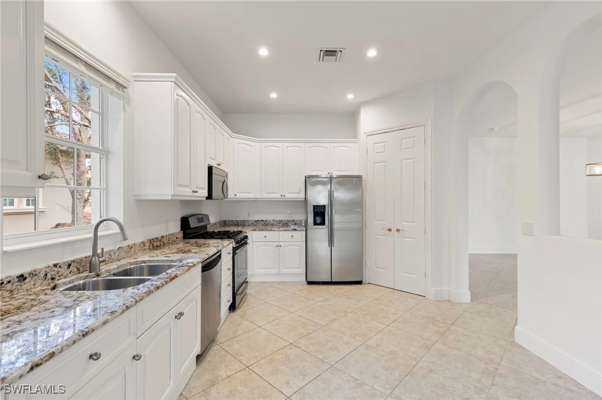 Property Slideshow image 18 of 50 | 8961 cherry oaks trl apt 202, Naples, FL, 34114