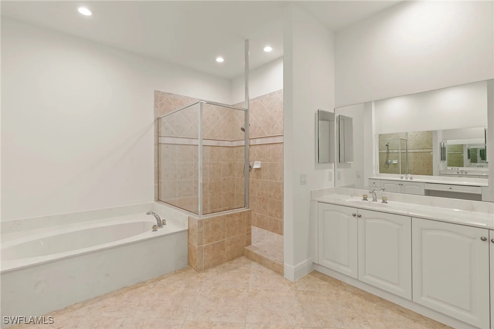 Property Slideshow image 25 of 50 | 8961 cherry oaks trl apt 202, Naples, FL, 34114