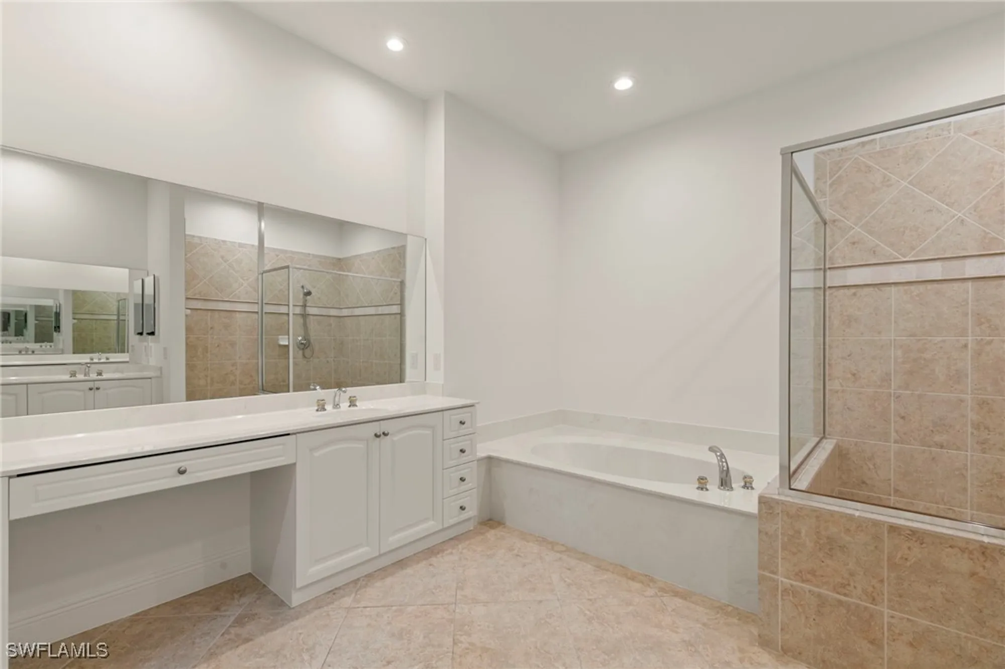 Property Slideshow image 26 of 50 | 8961 cherry oaks trl apt 202, Naples, FL, 34114
