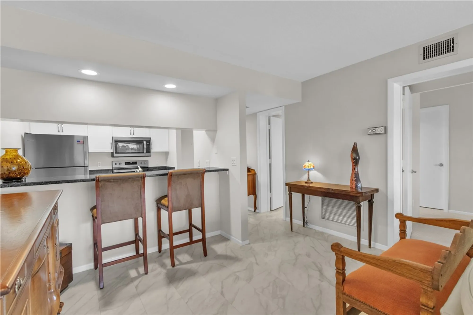 Property Slideshow image 12 of 36 | 7 plantation dr apt 202, Vero Beach, FL, 32966