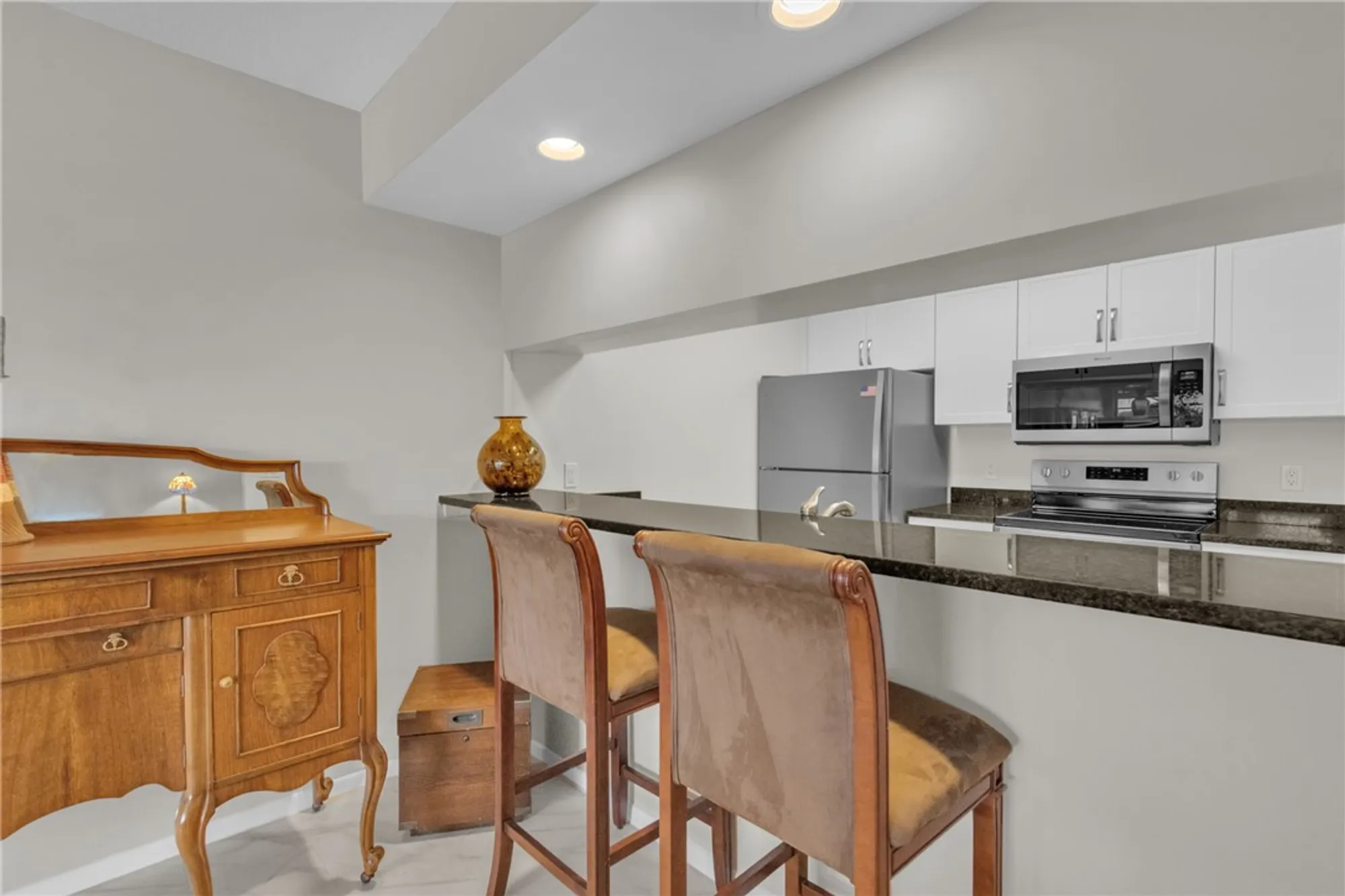 Property Slideshow image 13 of 36 | 7 plantation dr apt 202, Vero Beach, FL, 32966