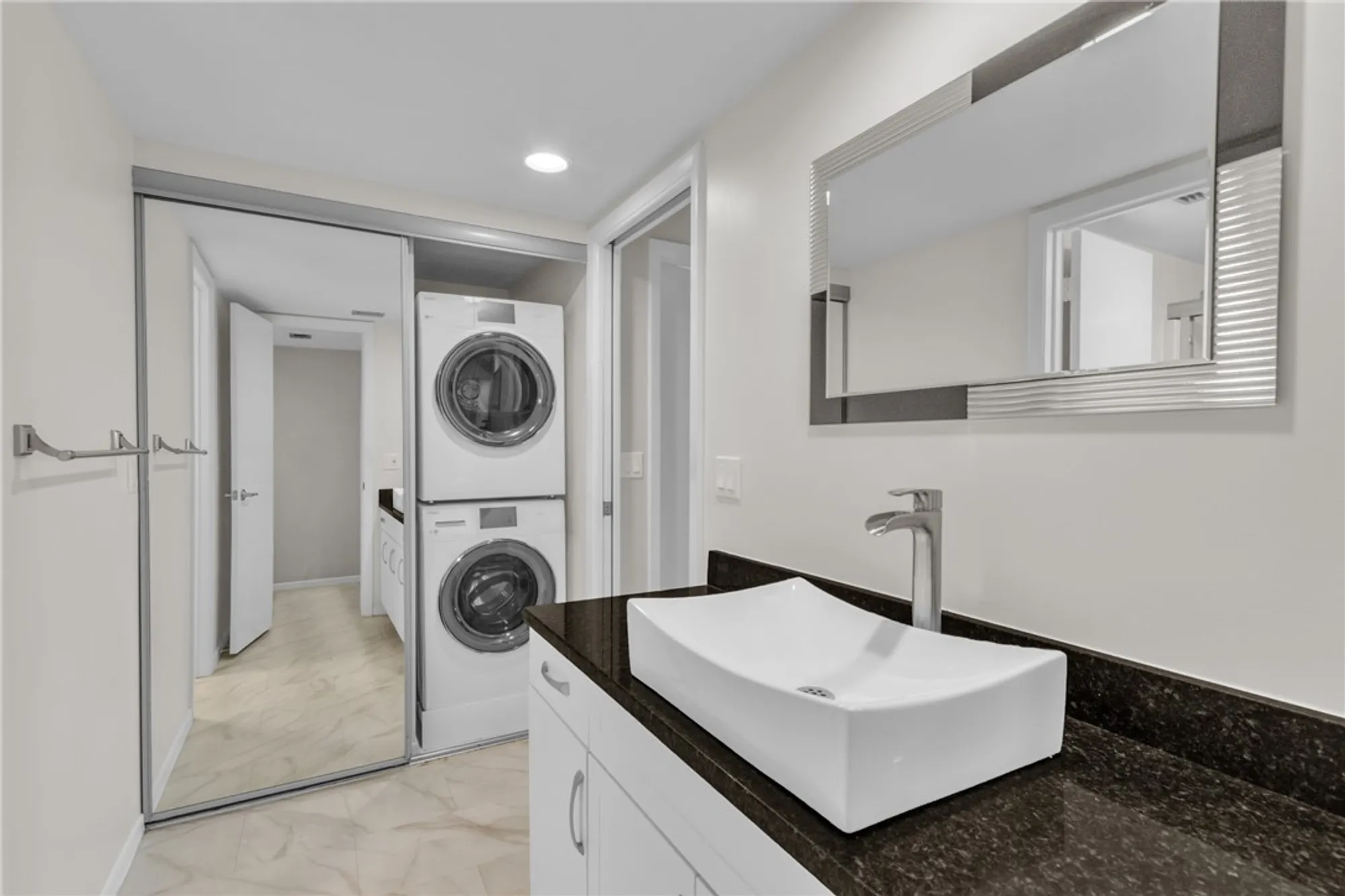 Property Slideshow image 20 of 36 | 7 plantation dr apt 202, Vero Beach, FL, 32966