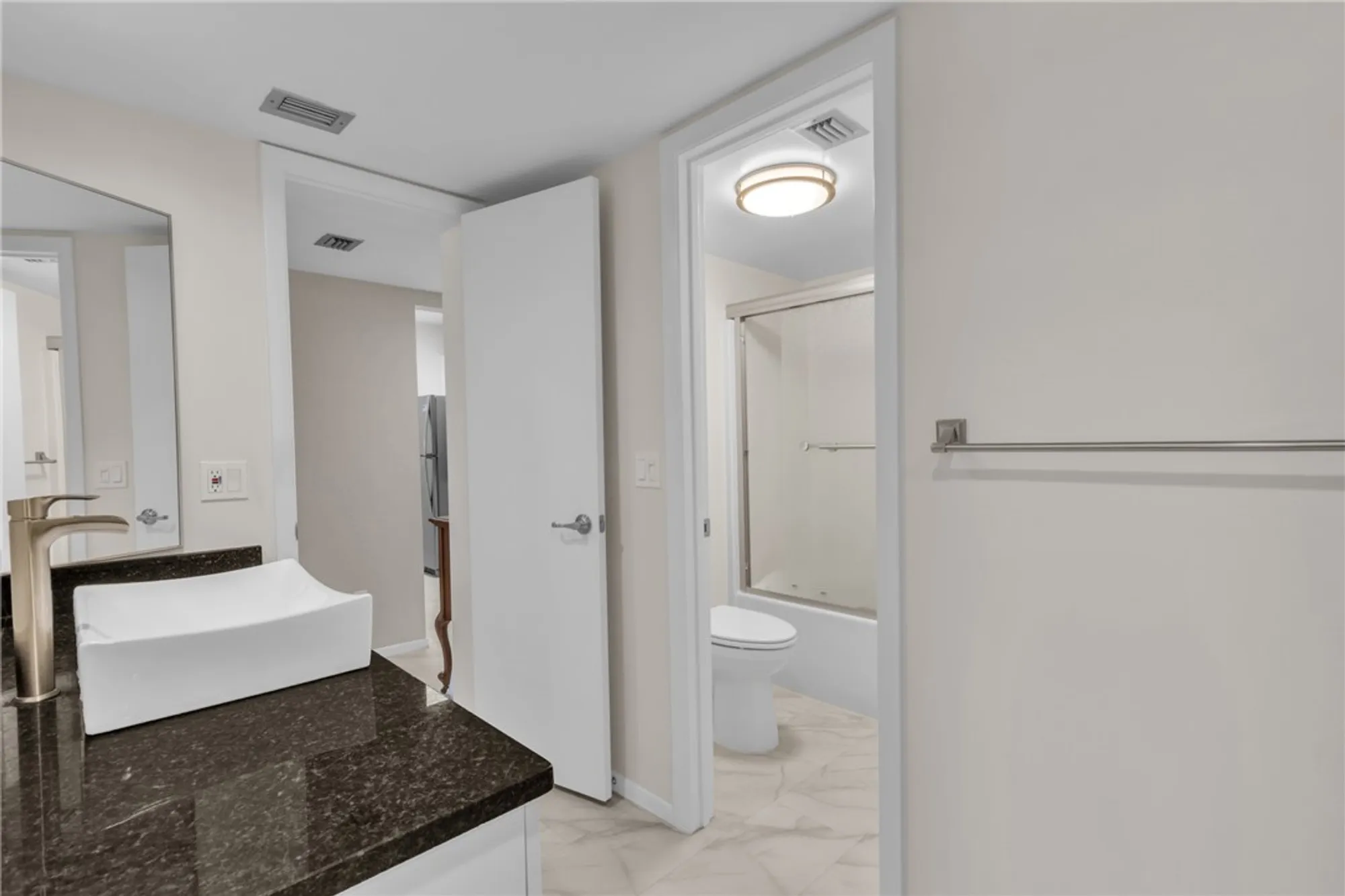 Property Slideshow image 22 of 36 | 7 plantation dr apt 202, Vero Beach, FL, 32966