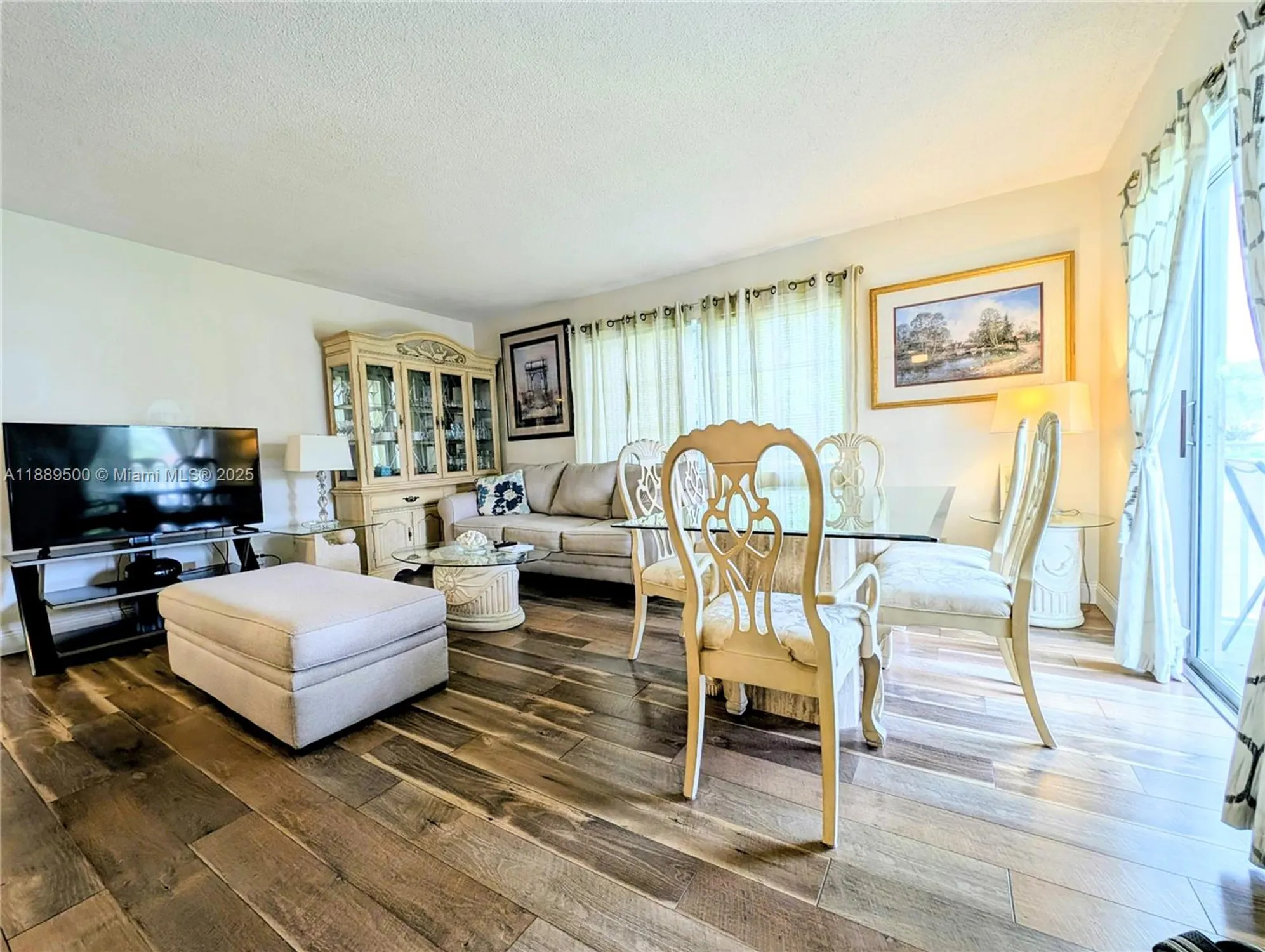 Property Slideshow image 12 of 38 | 3061 nw 47th ter 226a, Lauderdale Lakes, FL, 33313