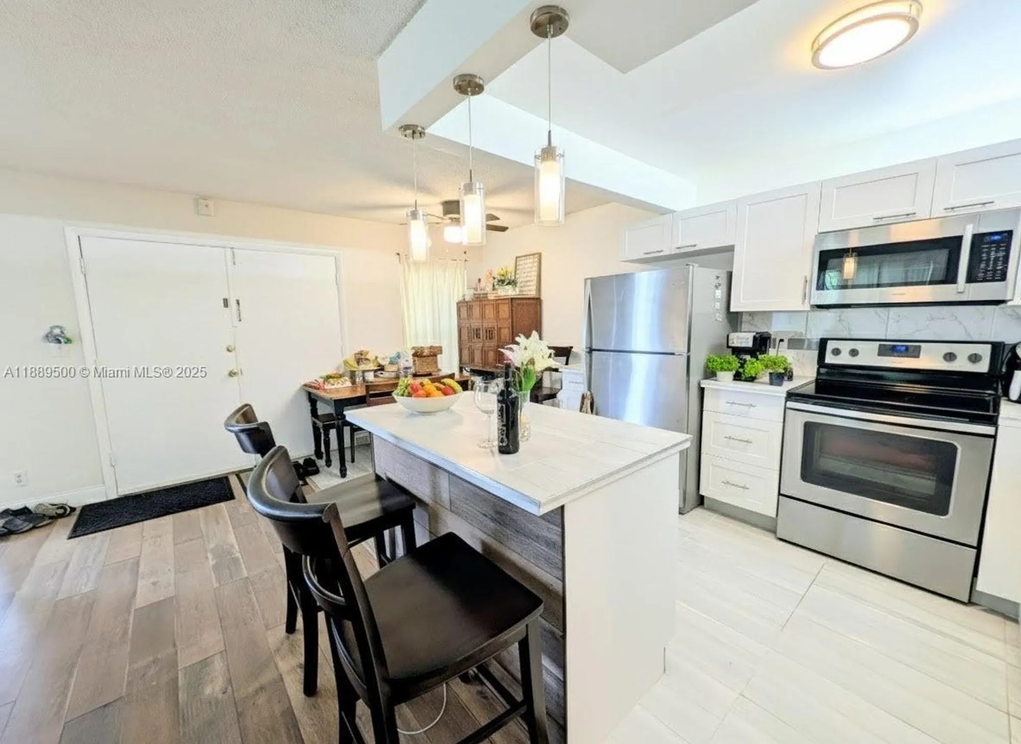 Property Slideshow image 4 of 38 | 3061 nw 47th ter 226a, Lauderdale Lakes, FL, 33313