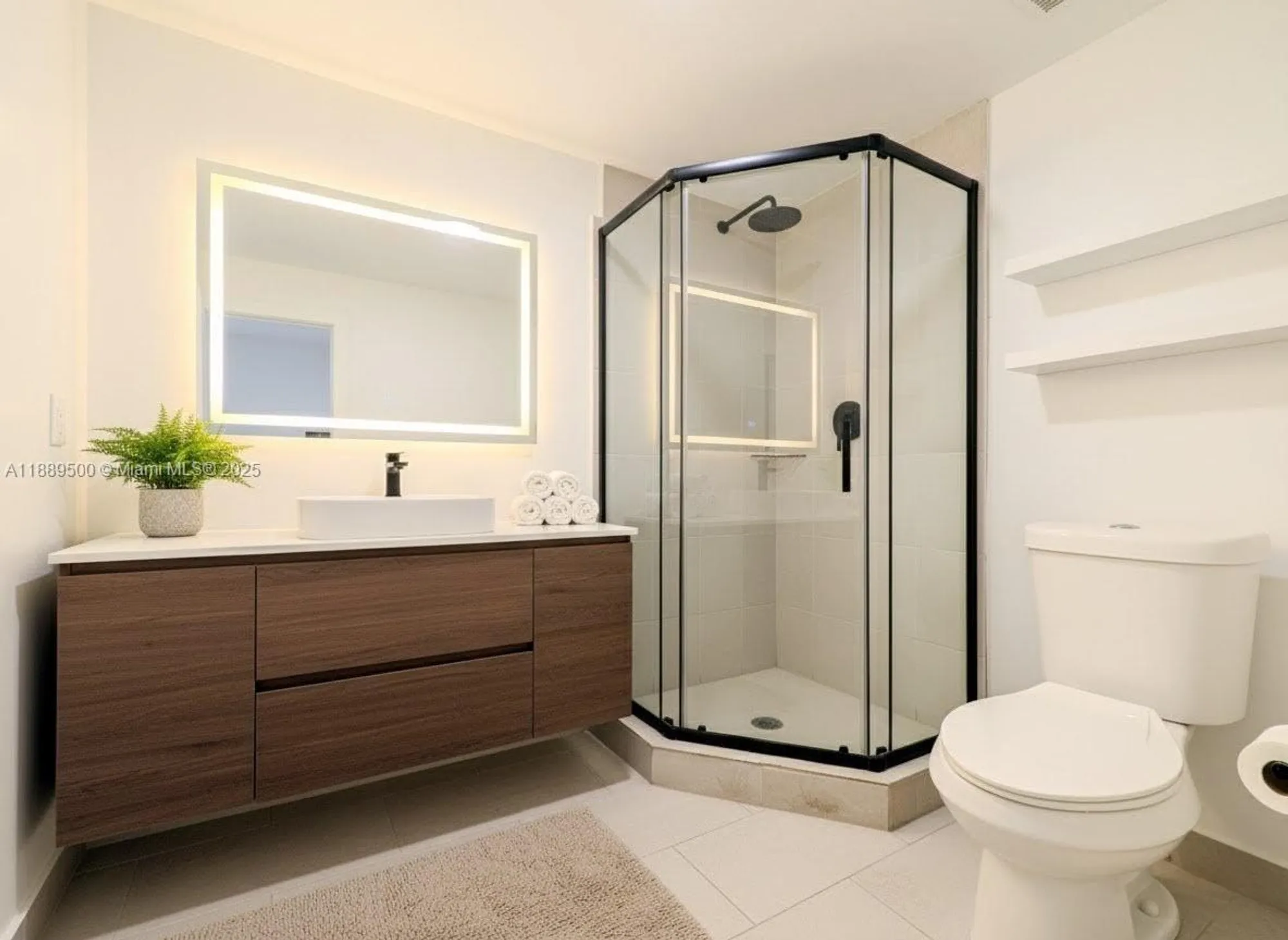 Property Slideshow image 9 of 38 | 3061 nw 47th ter 226a, Lauderdale Lakes, FL, 33313