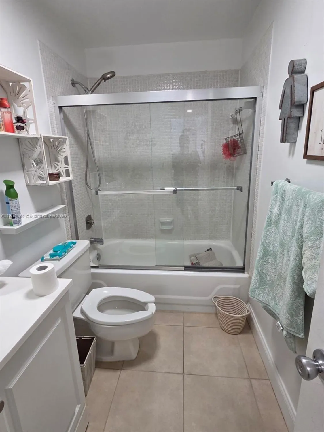 Property Slideshow image 18 of 26 | 8150 w mcnab rd 304, Tamarac, FL, 33321